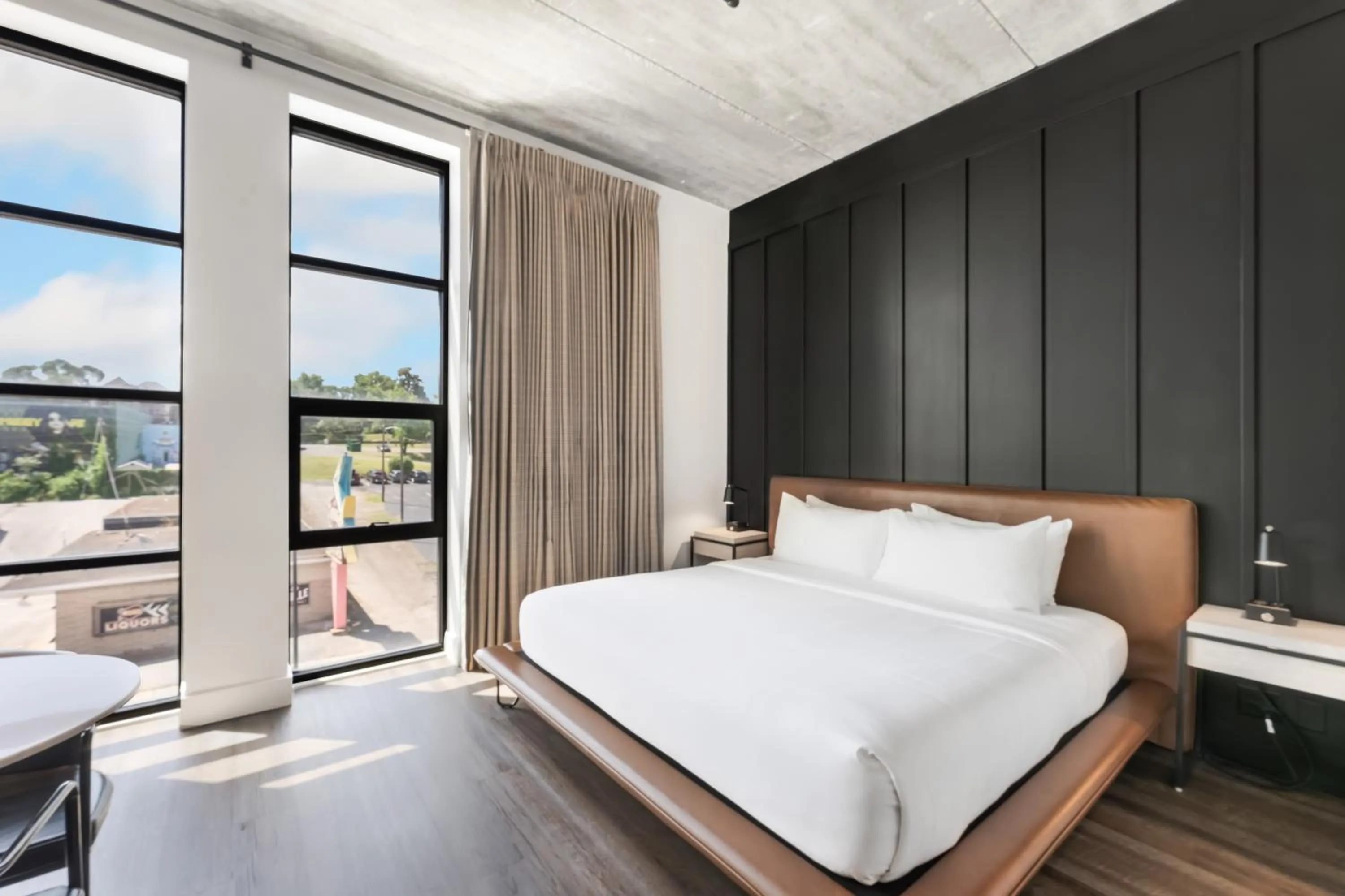 Bedroom, Bed in Waymore's Guest House