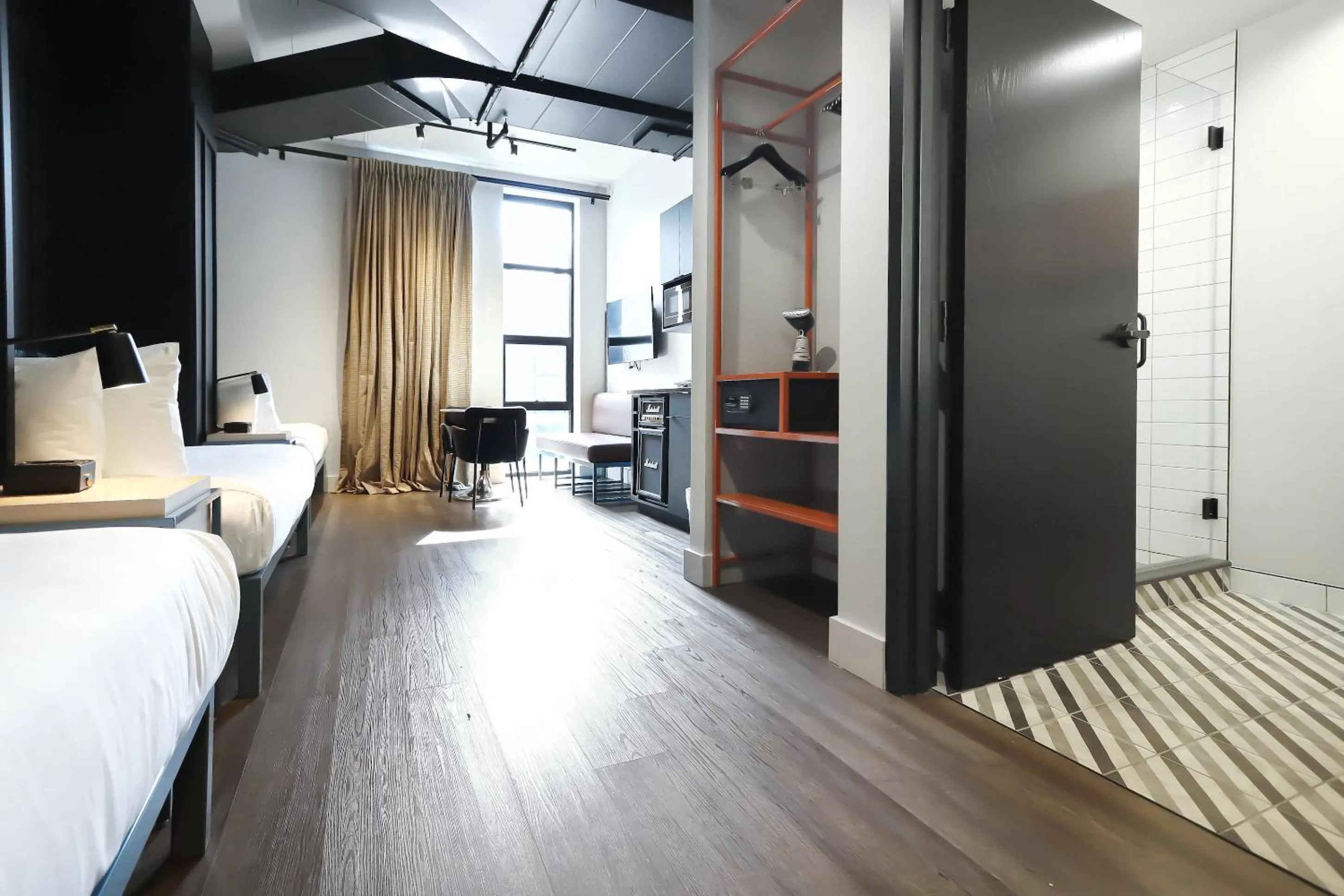 Bathroom, Bed in Waymore's Guest House