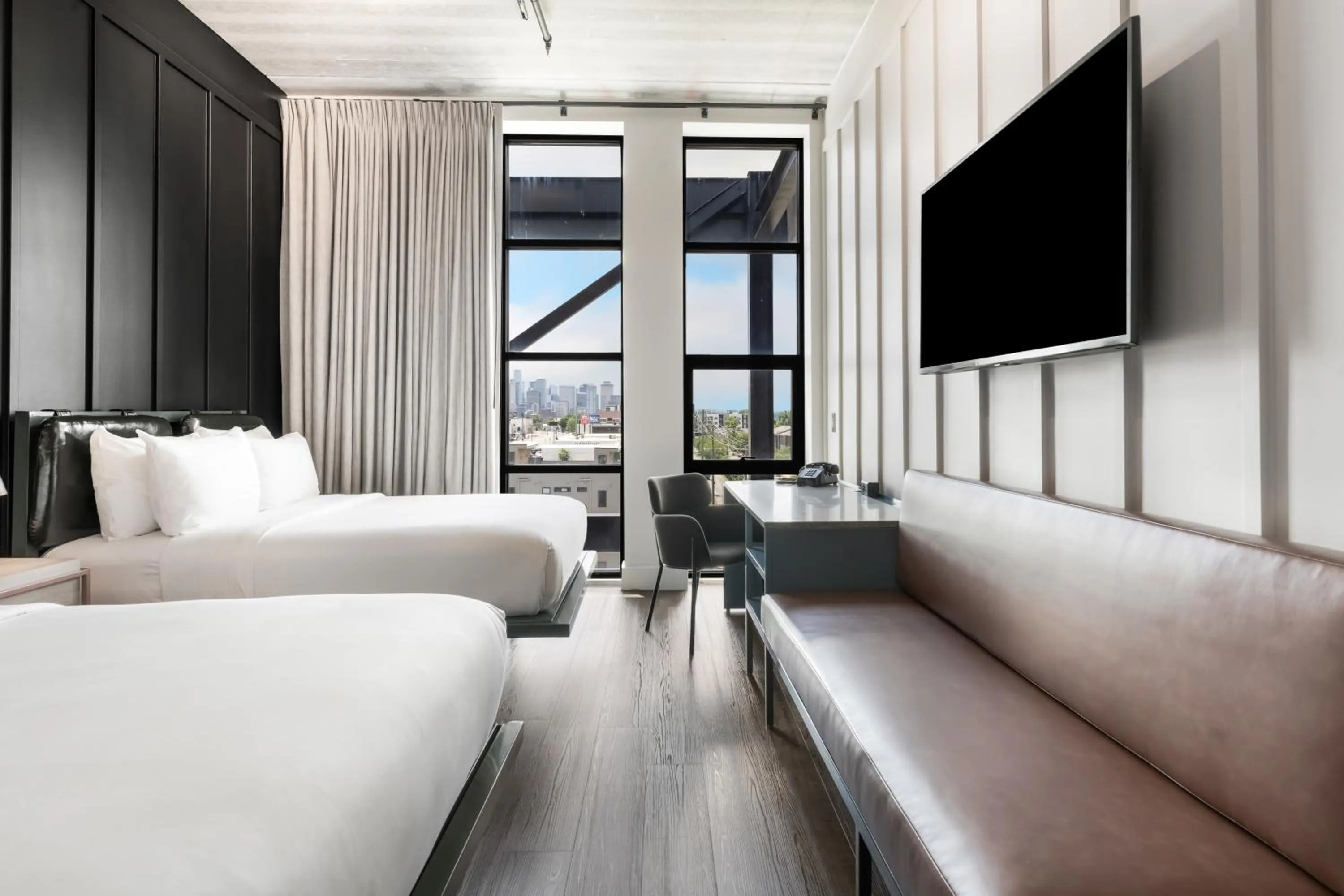 Bedroom, Bed in Waymore's Guest House