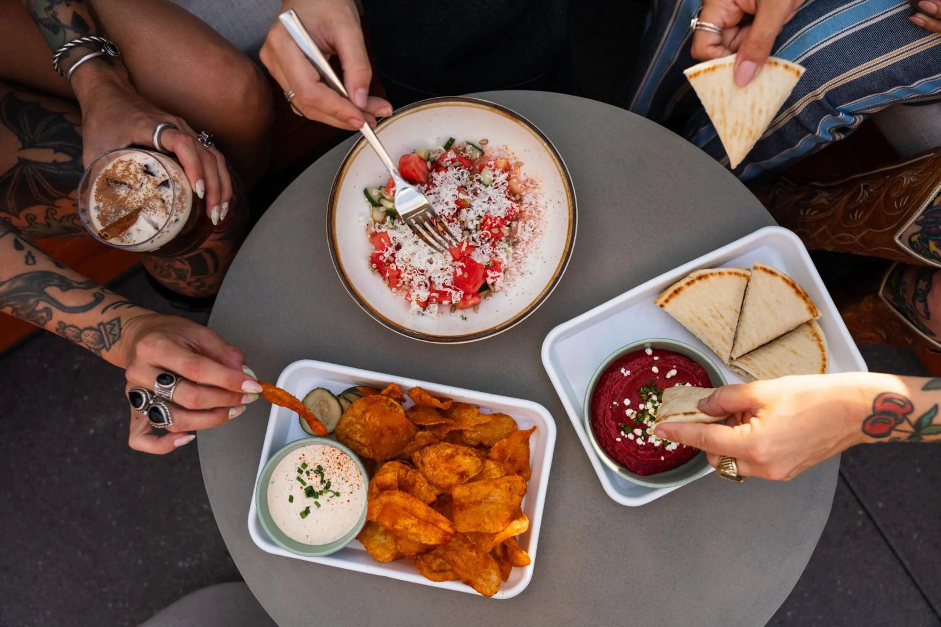 Food and drinks in Waymore's Guest House