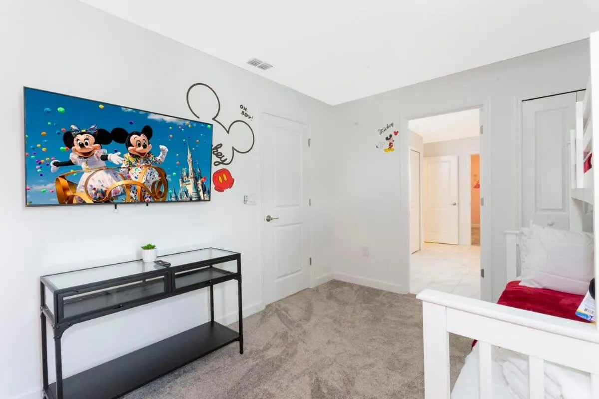 Joyful 8Bd Single Family w Pool @Champions Gate 9262