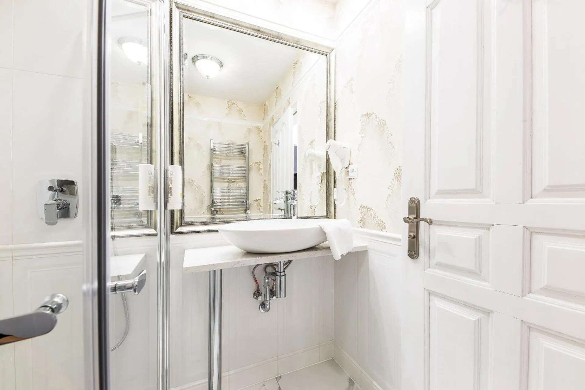 Shower in VILLA RED by COLUMBUS Ustka