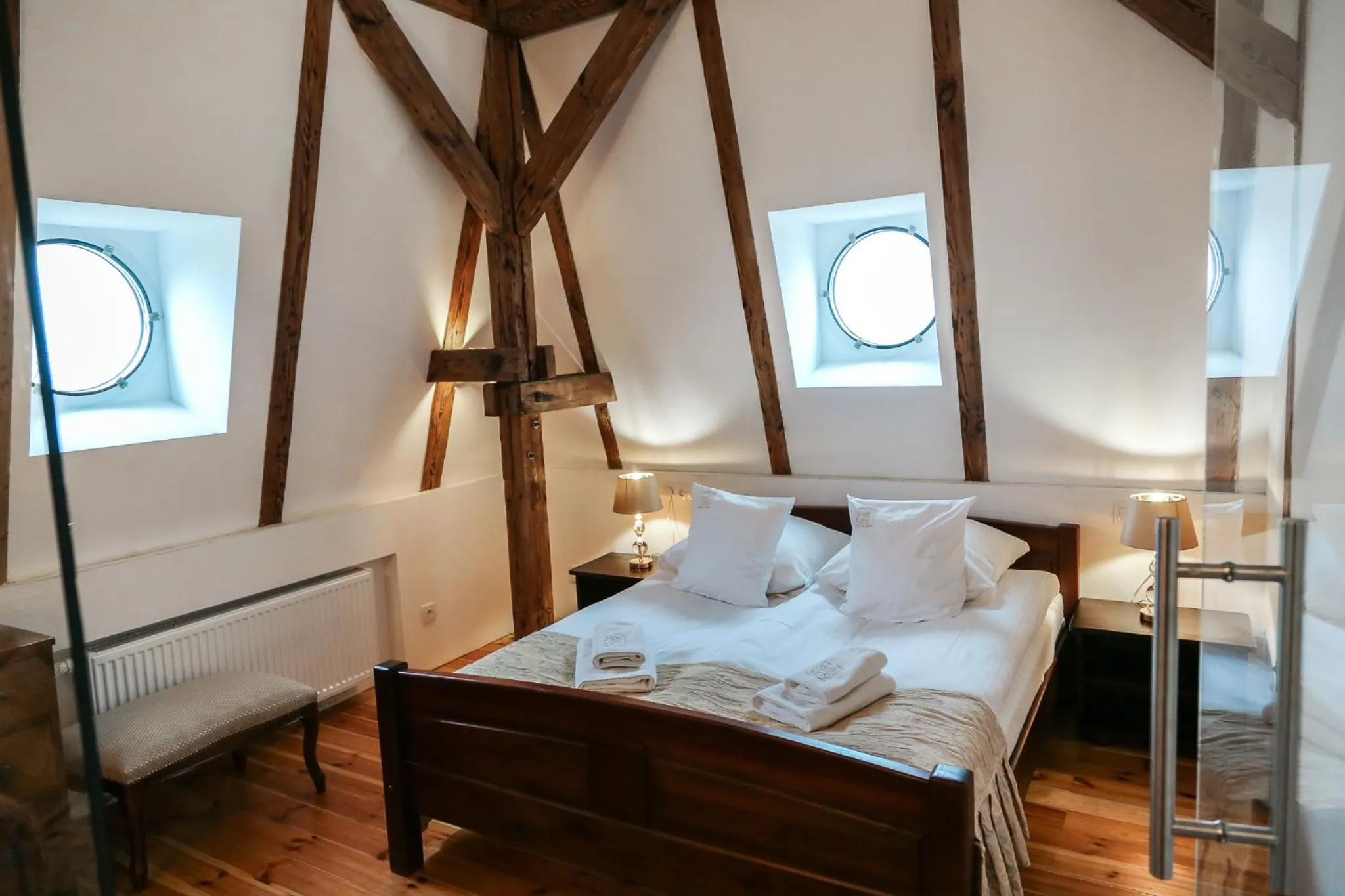 Bed in VILLA RED by COLUMBUS Ustka