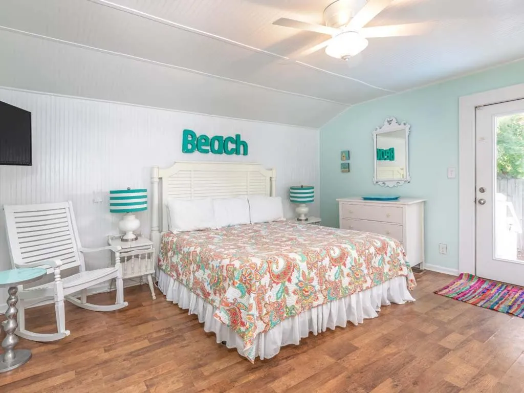 Bed in Blue Crab Cottage