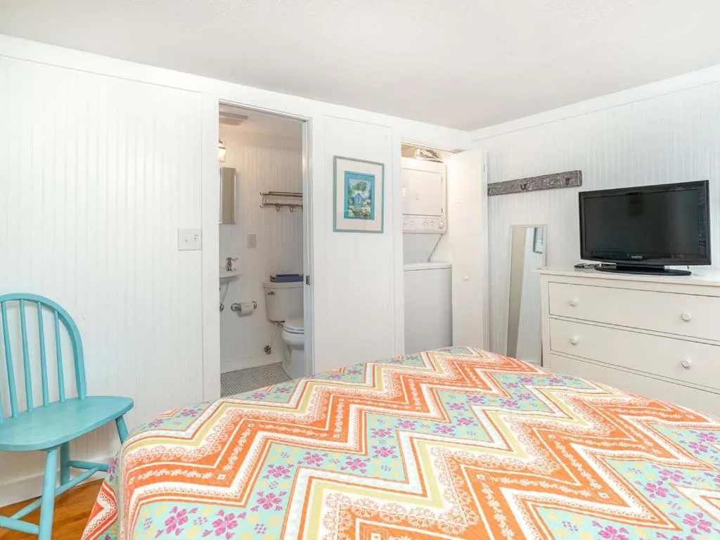 Bed in Blue Crab Cottage