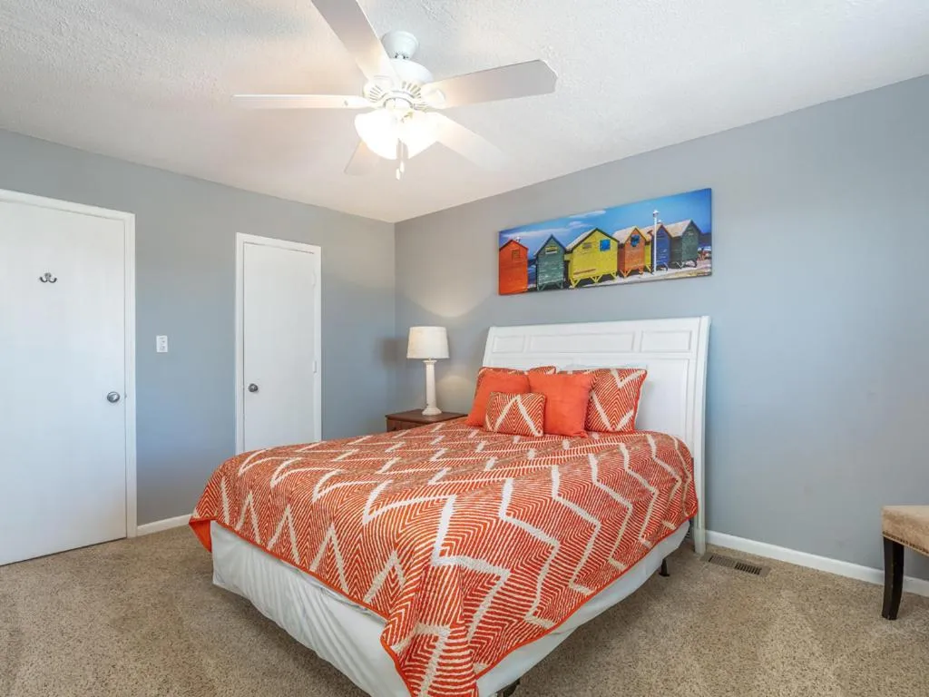 Bed in Tybee Lights 110C