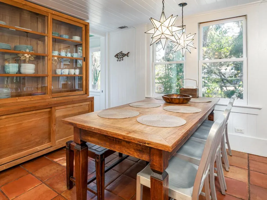 Guiding Light Cottage