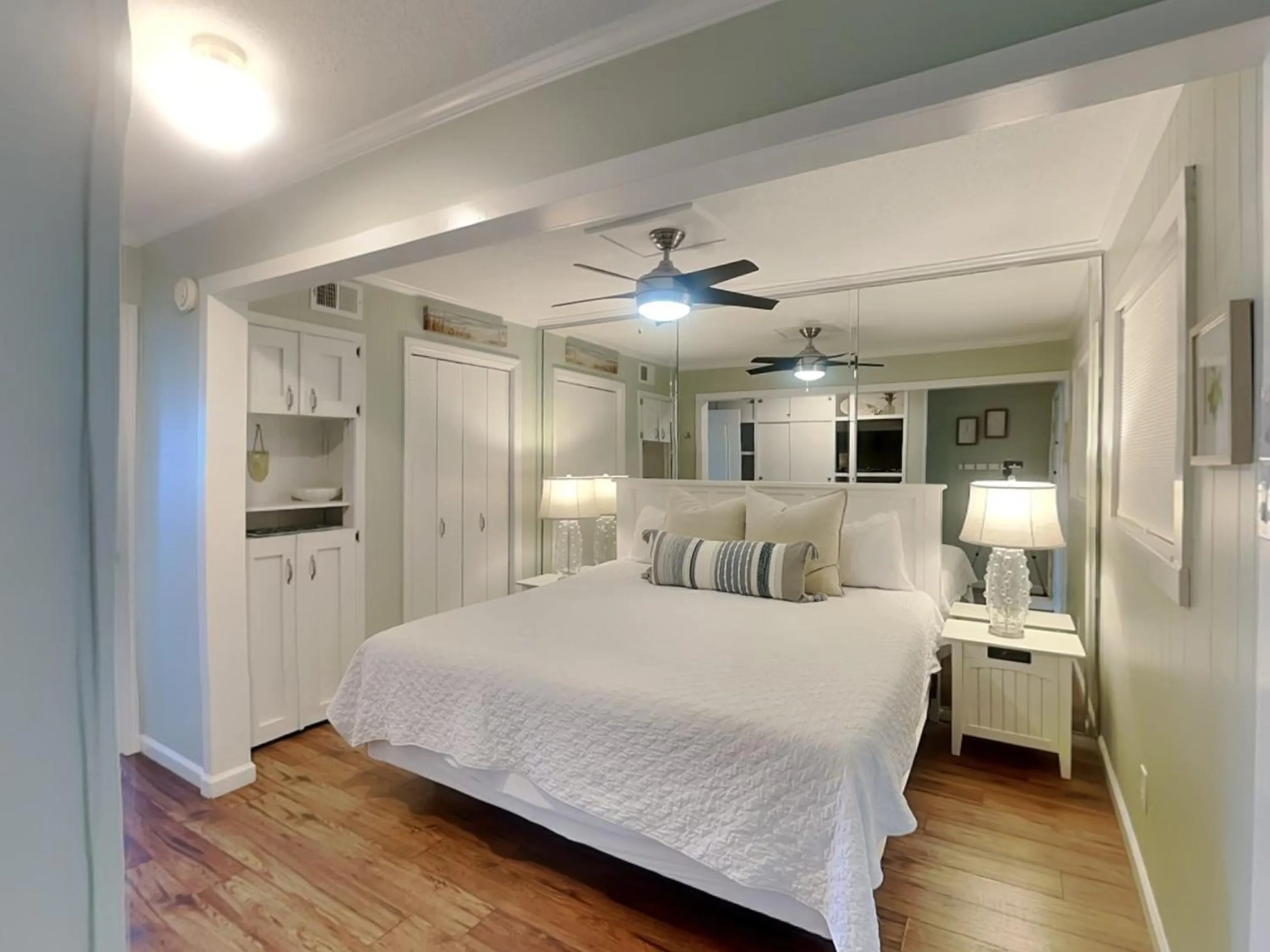 Bed in Beach Racquet A219