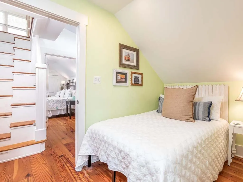 Bed in Serenity By The Sea