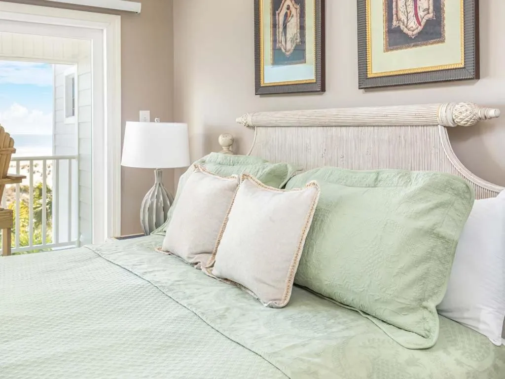 Bed in Atlantic Ocean 11