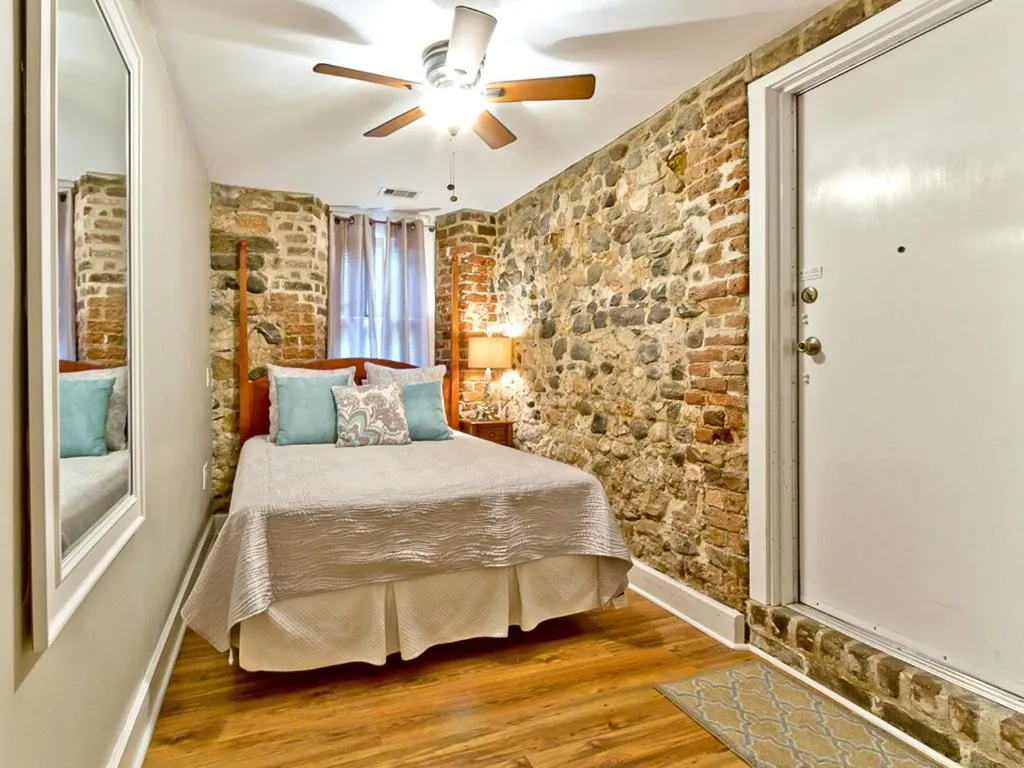 Bed in Habersham House