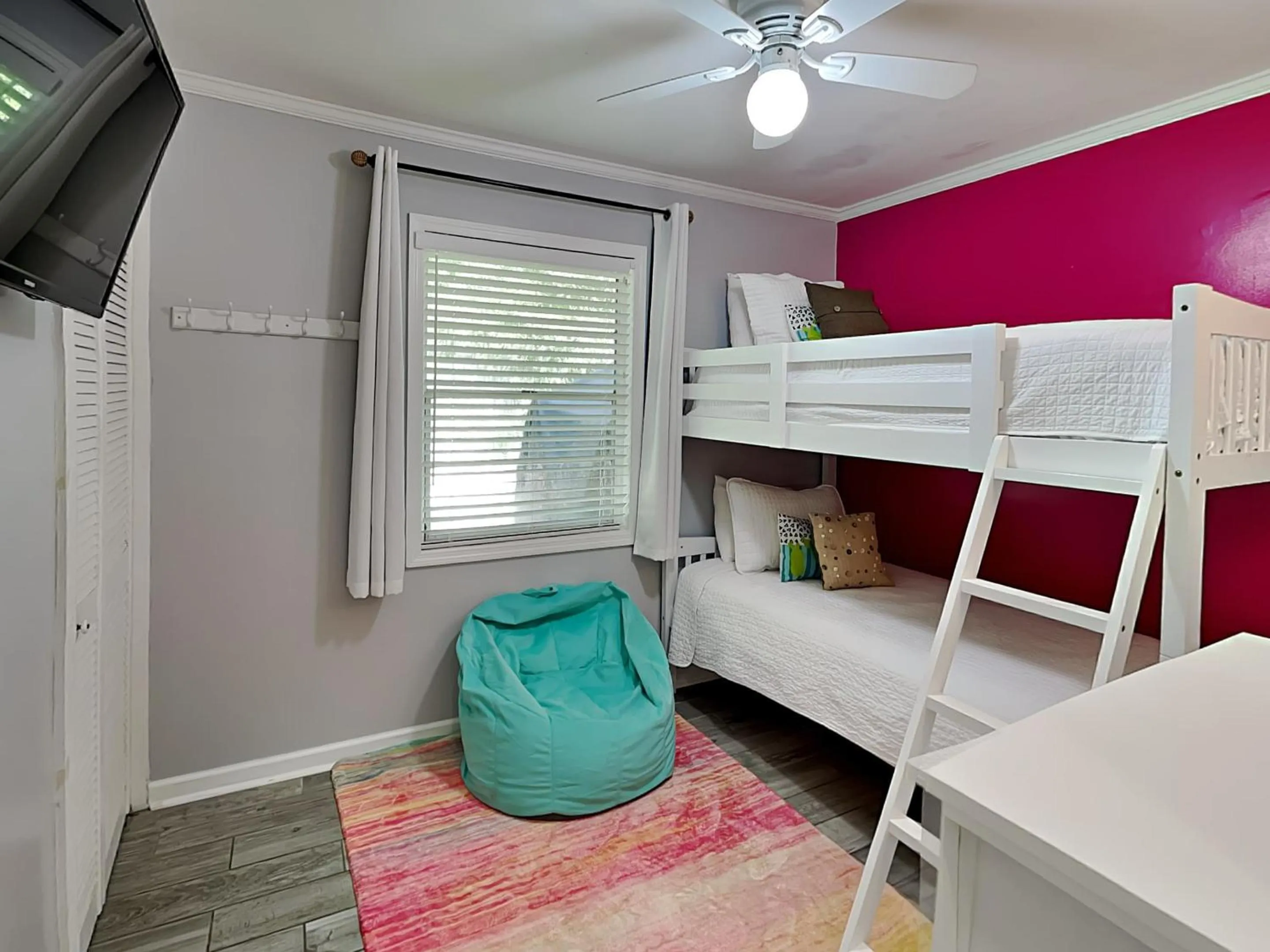 Bed in Horsepen Creek Cottage