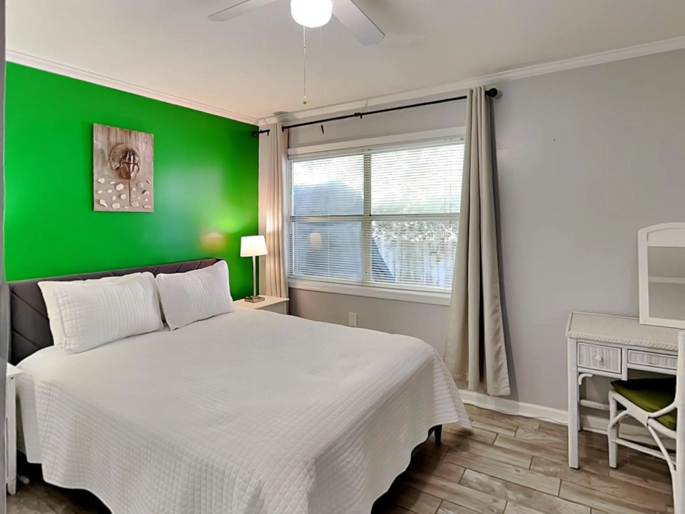 Bed in Horsepen Creek Cottage