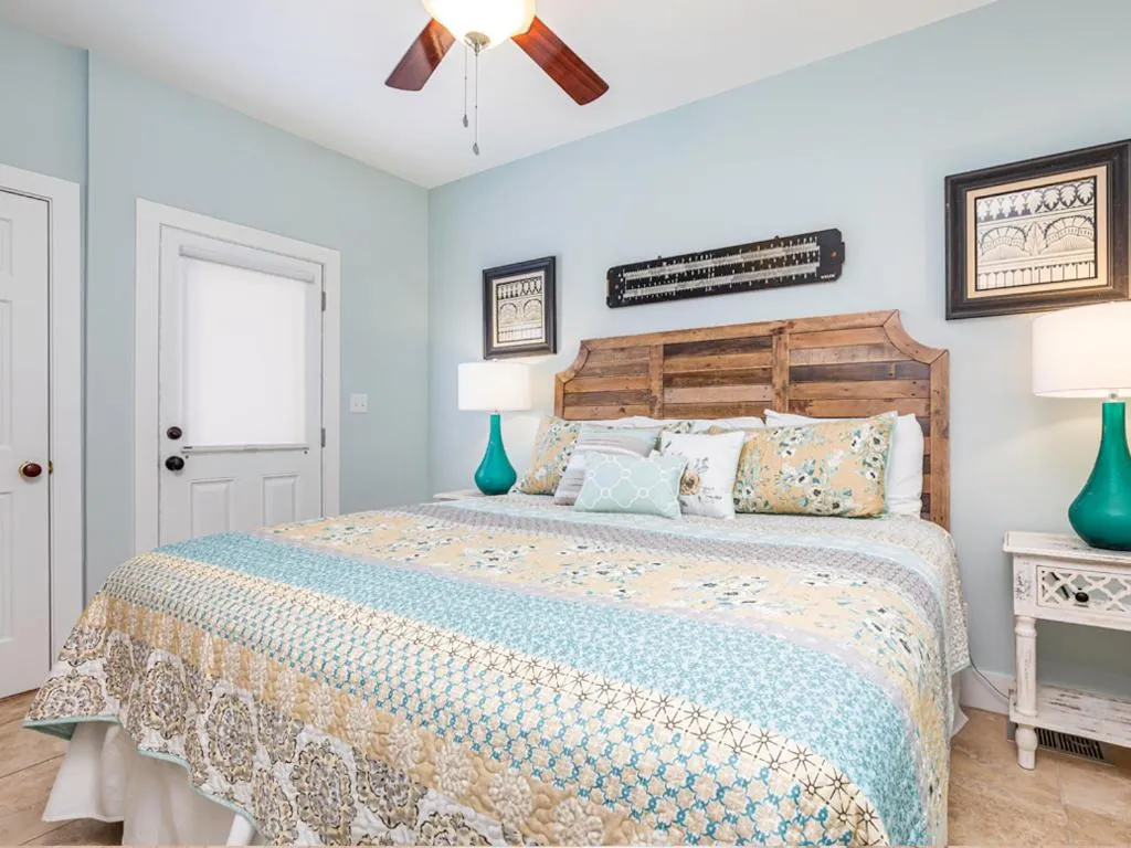 Bed in Flip Flop Lagoon