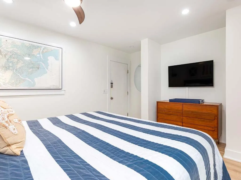 Bed in Beach Racquet A220