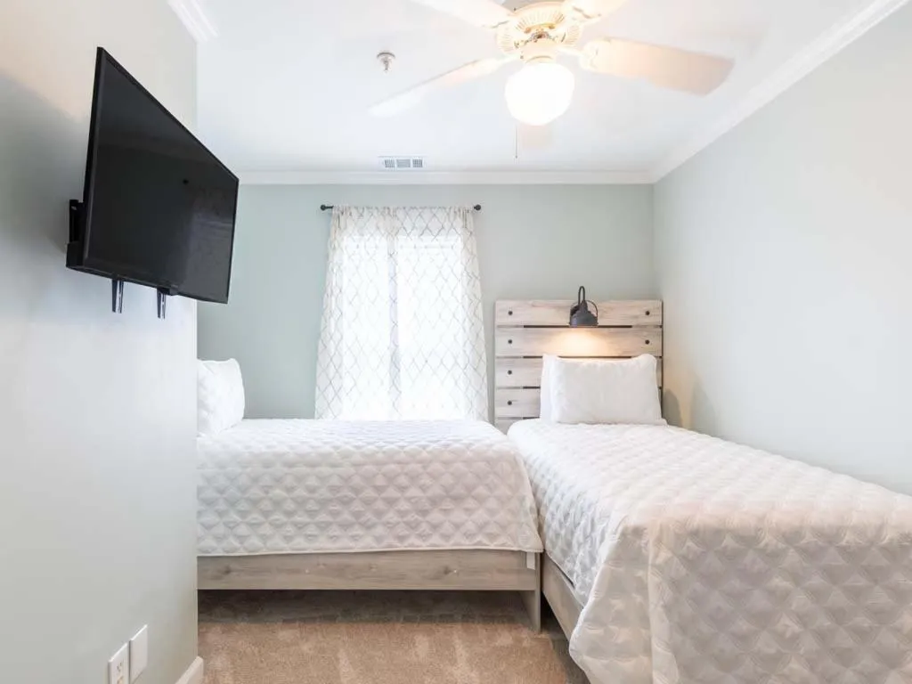 Bed in Dolphin Watch 4