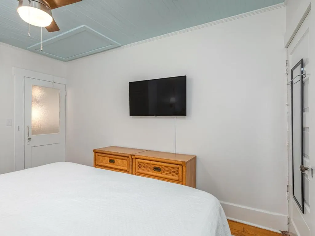 Bed in Coquina Cottage