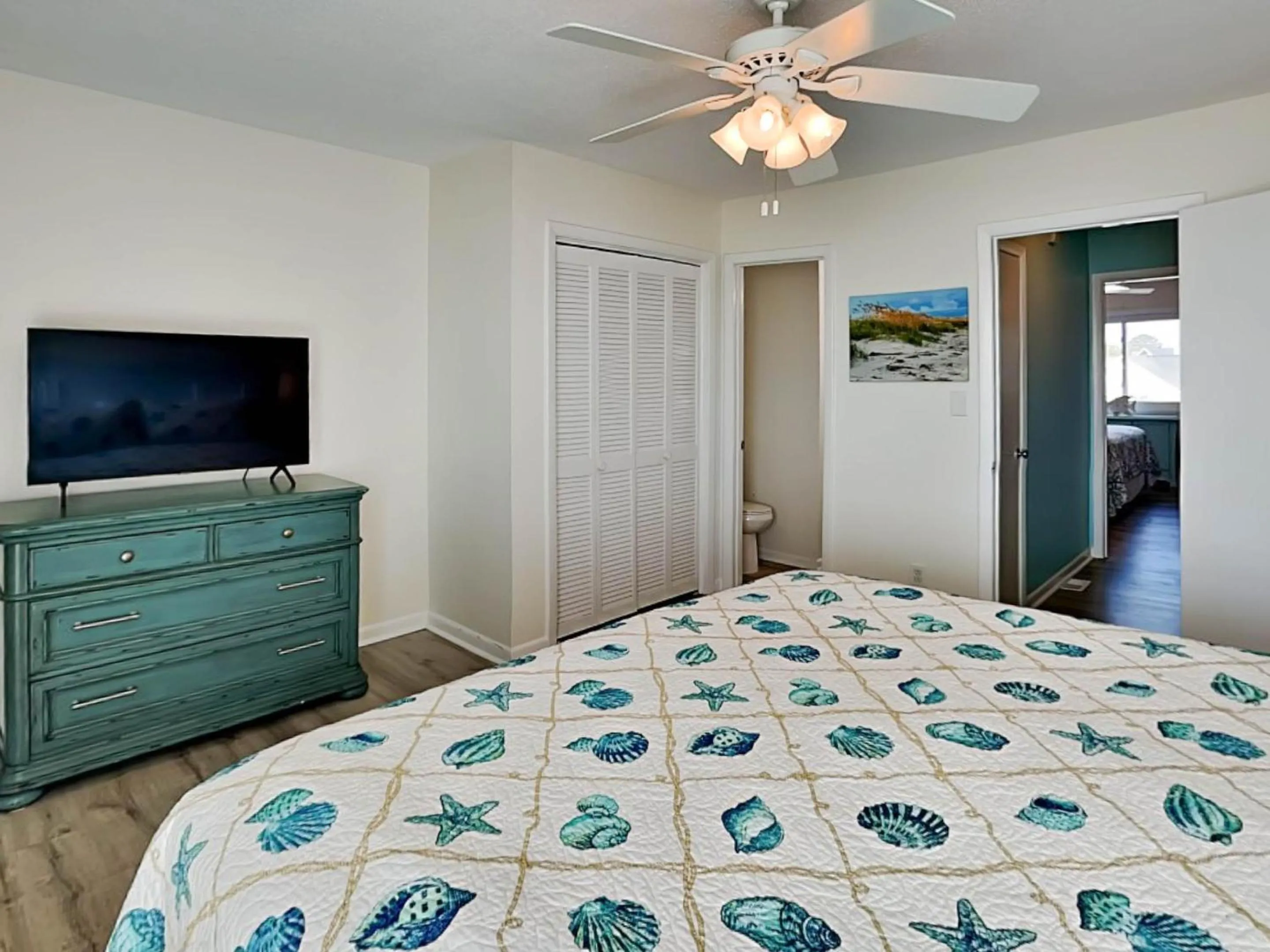 Bed in Tybee Lights 114C