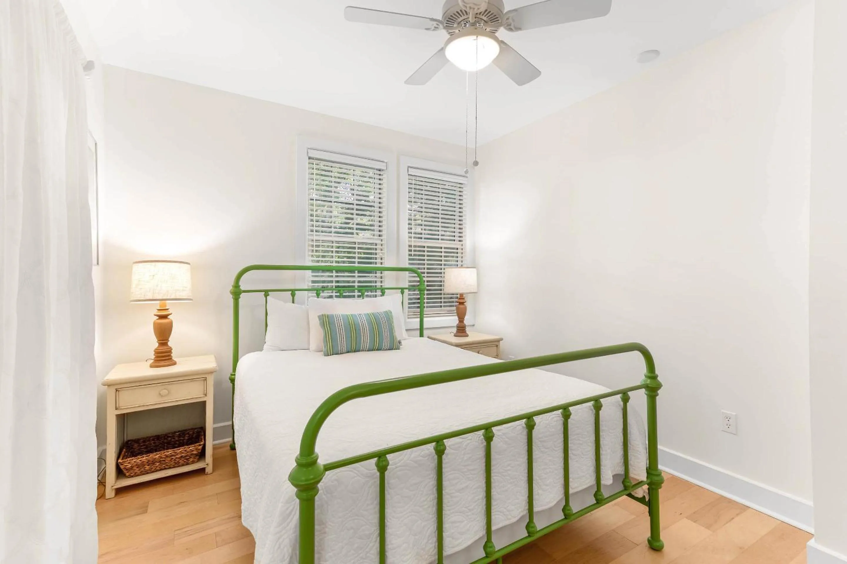 Bed in Caretta Cottage