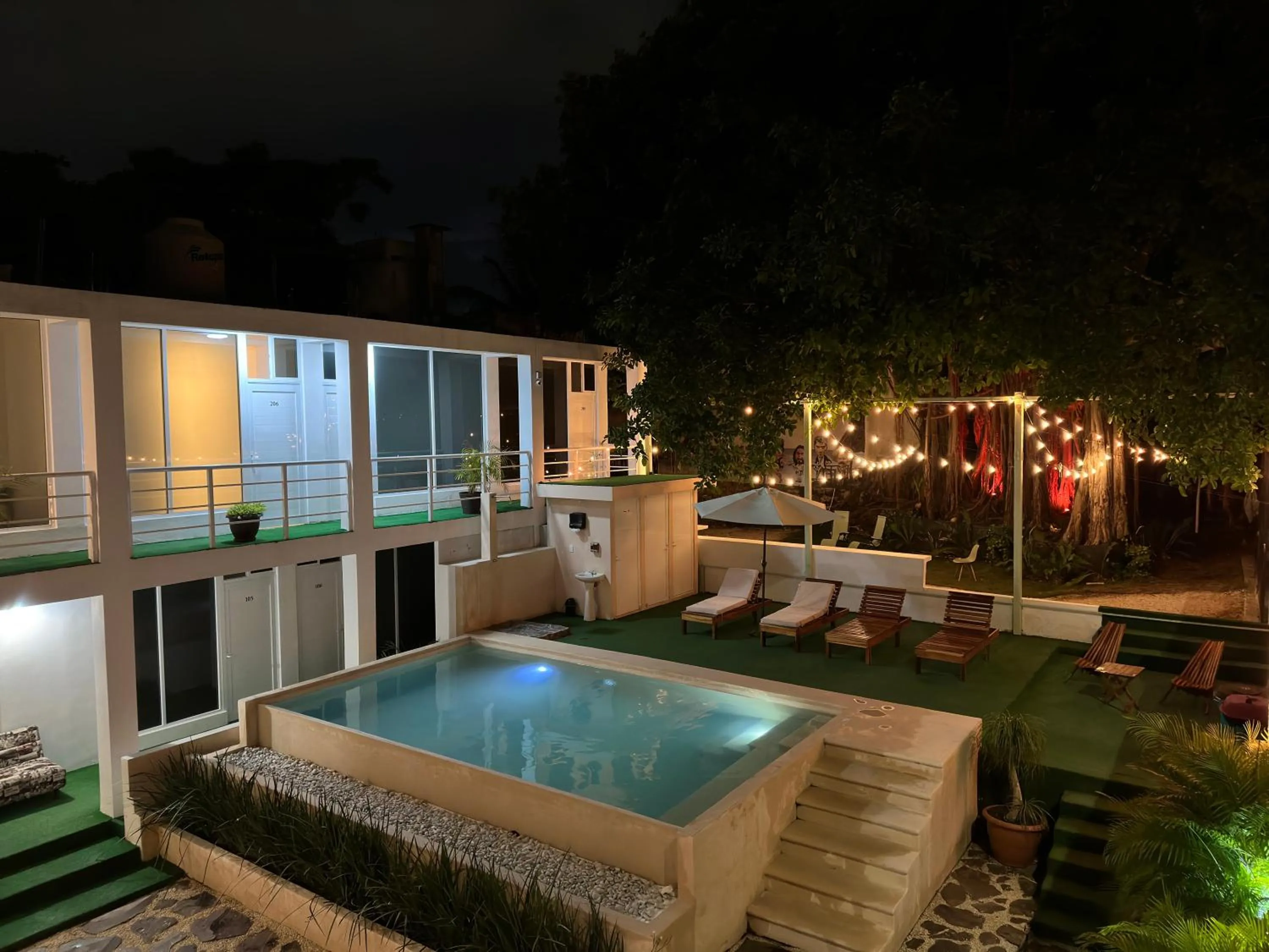 Garden view in La Quinta Caribeña