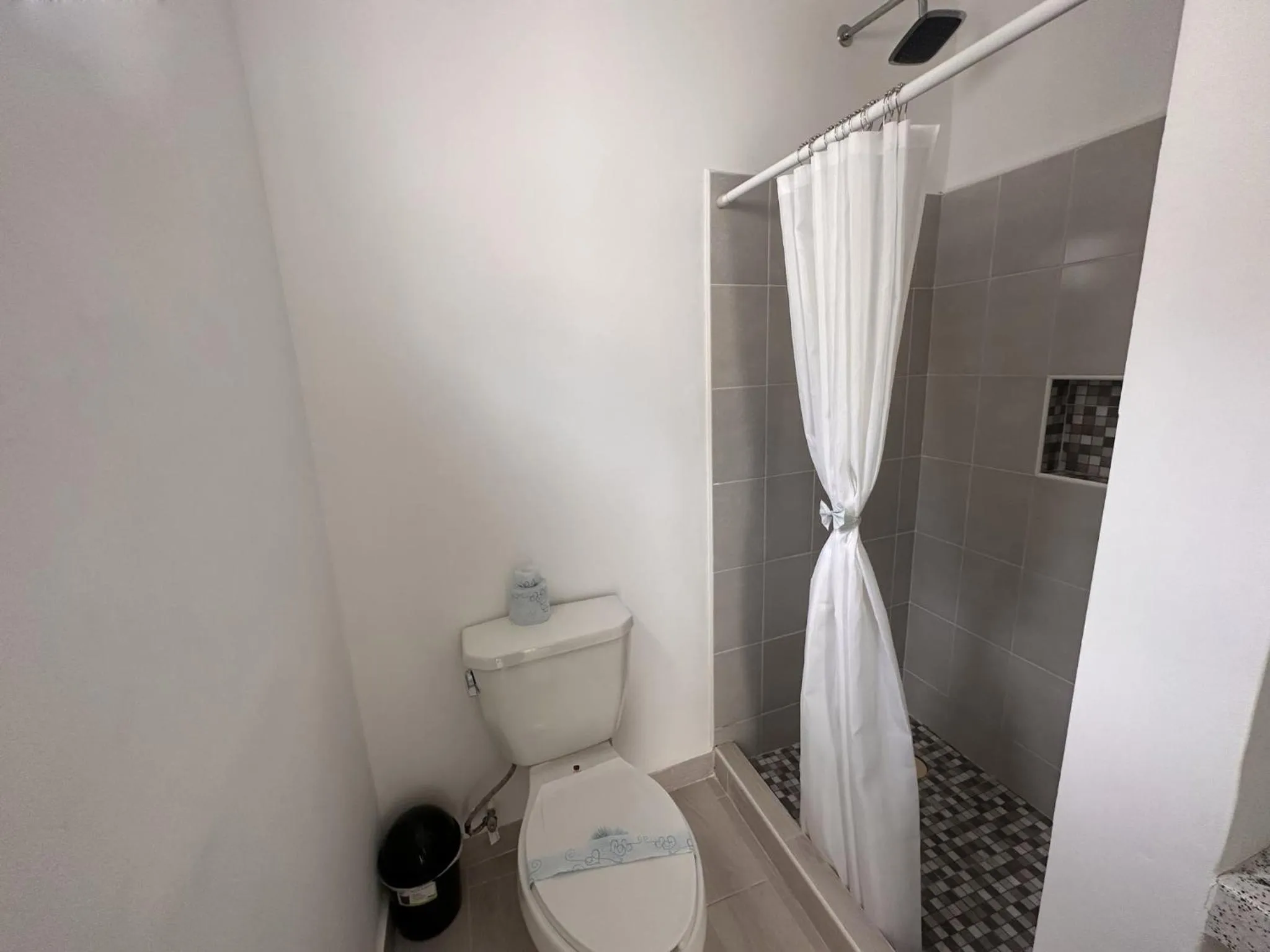 Shower in La Quinta Caribeña