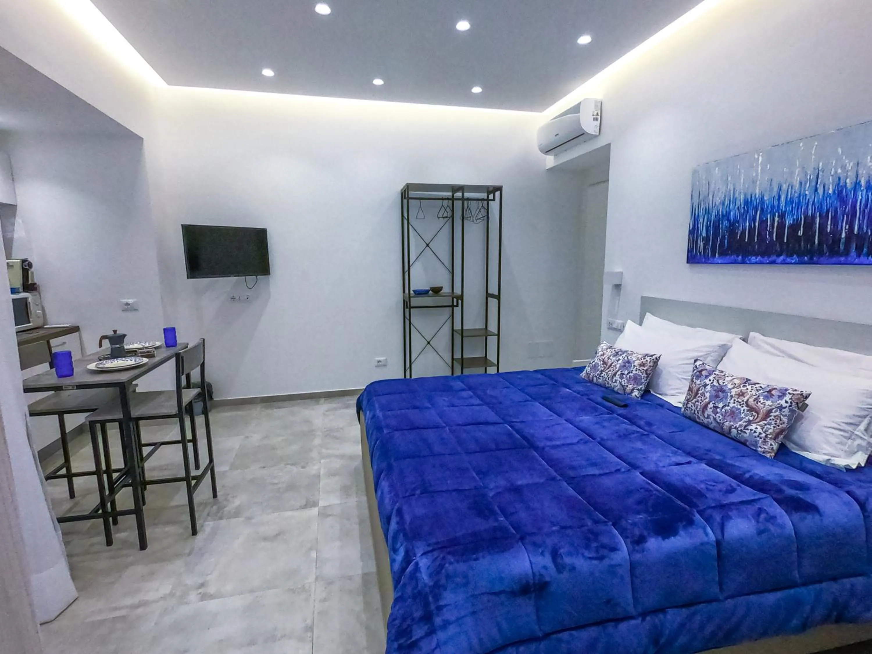 Bed in Delphi Soggiorni Romantic Suites with Private Terrace - Ischia Porto