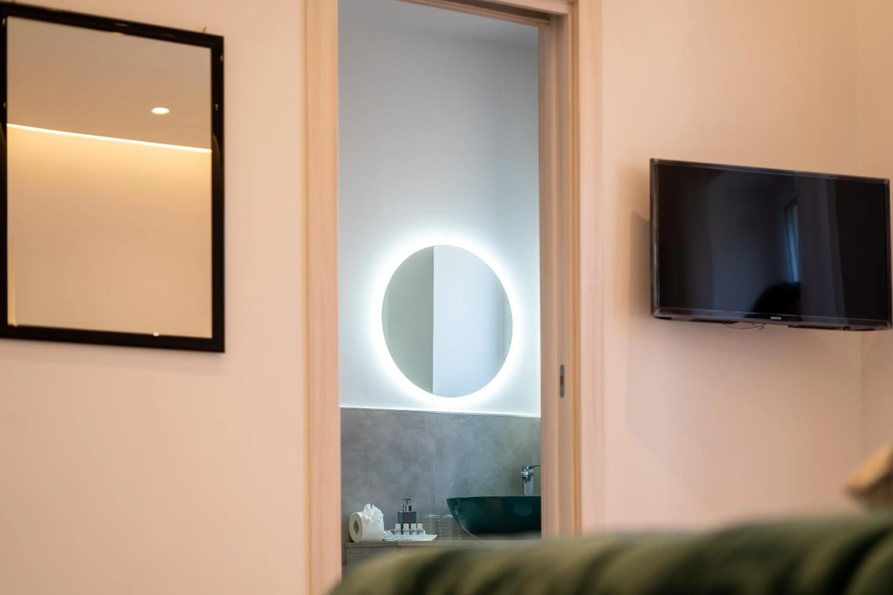 Bathroom in Delphi Soggiorni Romantic Suites with Private Terrace - Ischia Porto