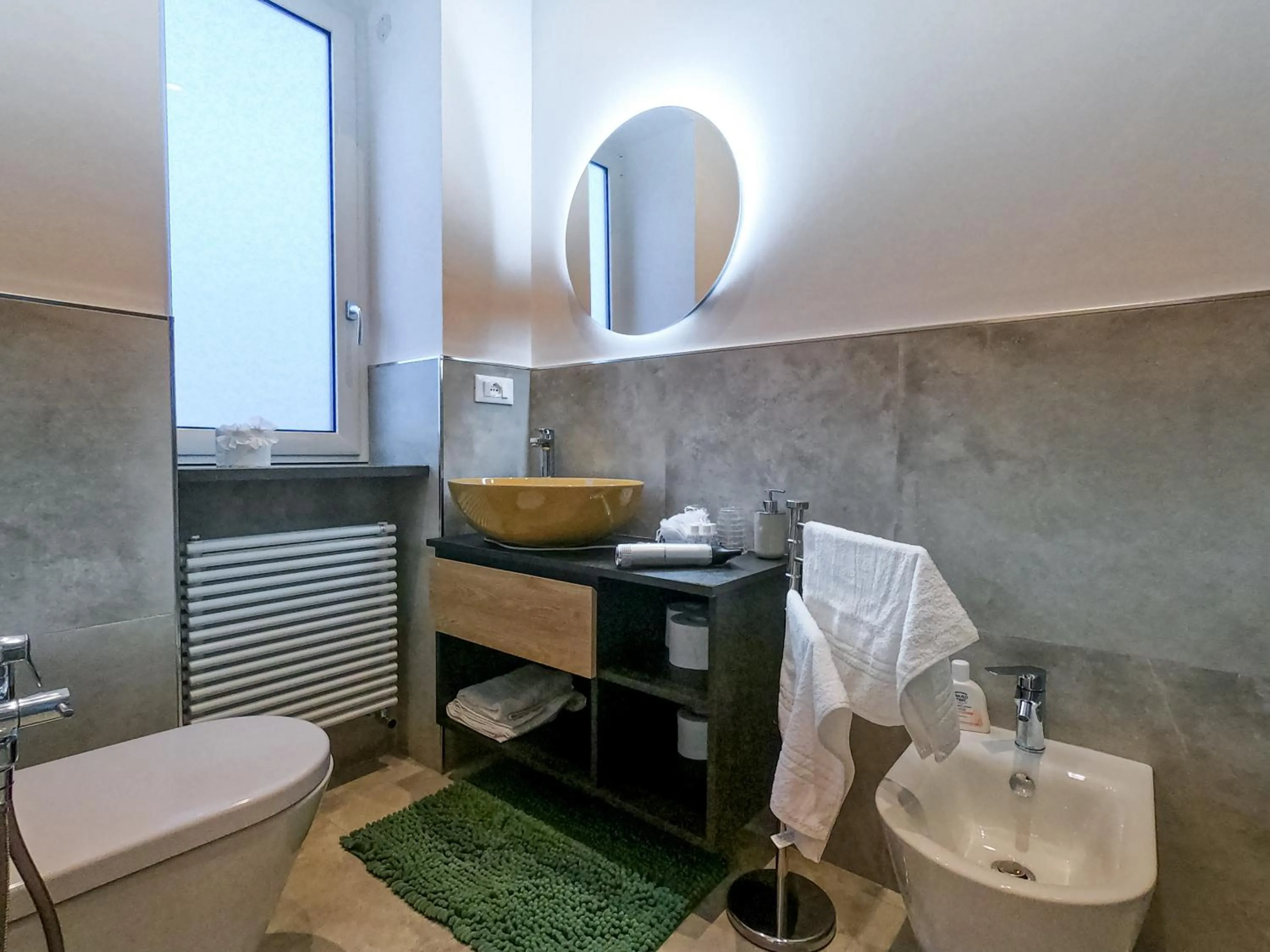 Toilet in Delphi Soggiorni Romantic Suites with Private Terrace - Ischia Porto
