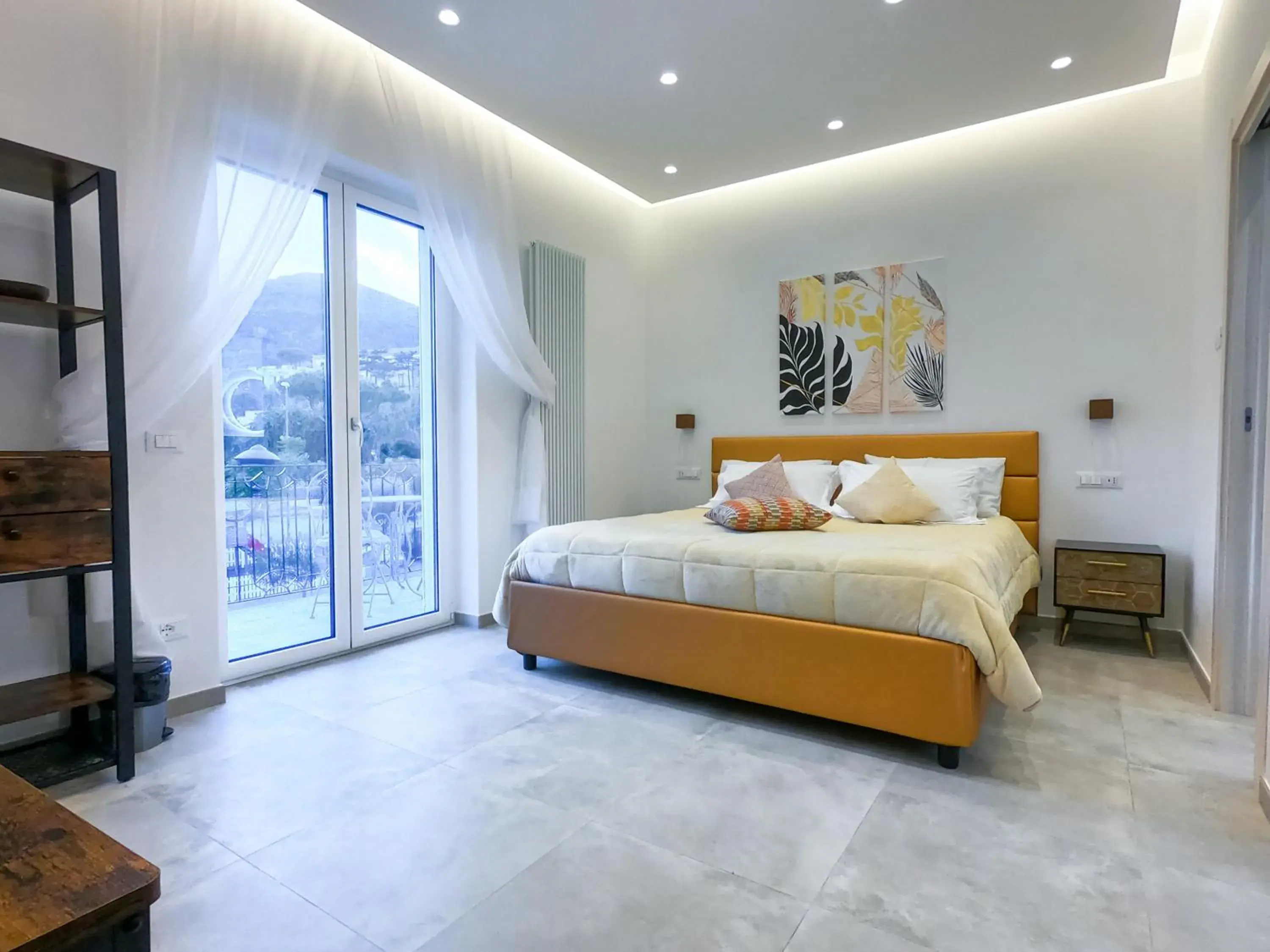 King Room with Balcony in Delphi Soggiorni Romantic Suites with Private Terrace - Ischia Porto King Room with Balcony in Delphi Soggiorni Romantic Suites with Private Terrace - Ischia Porto