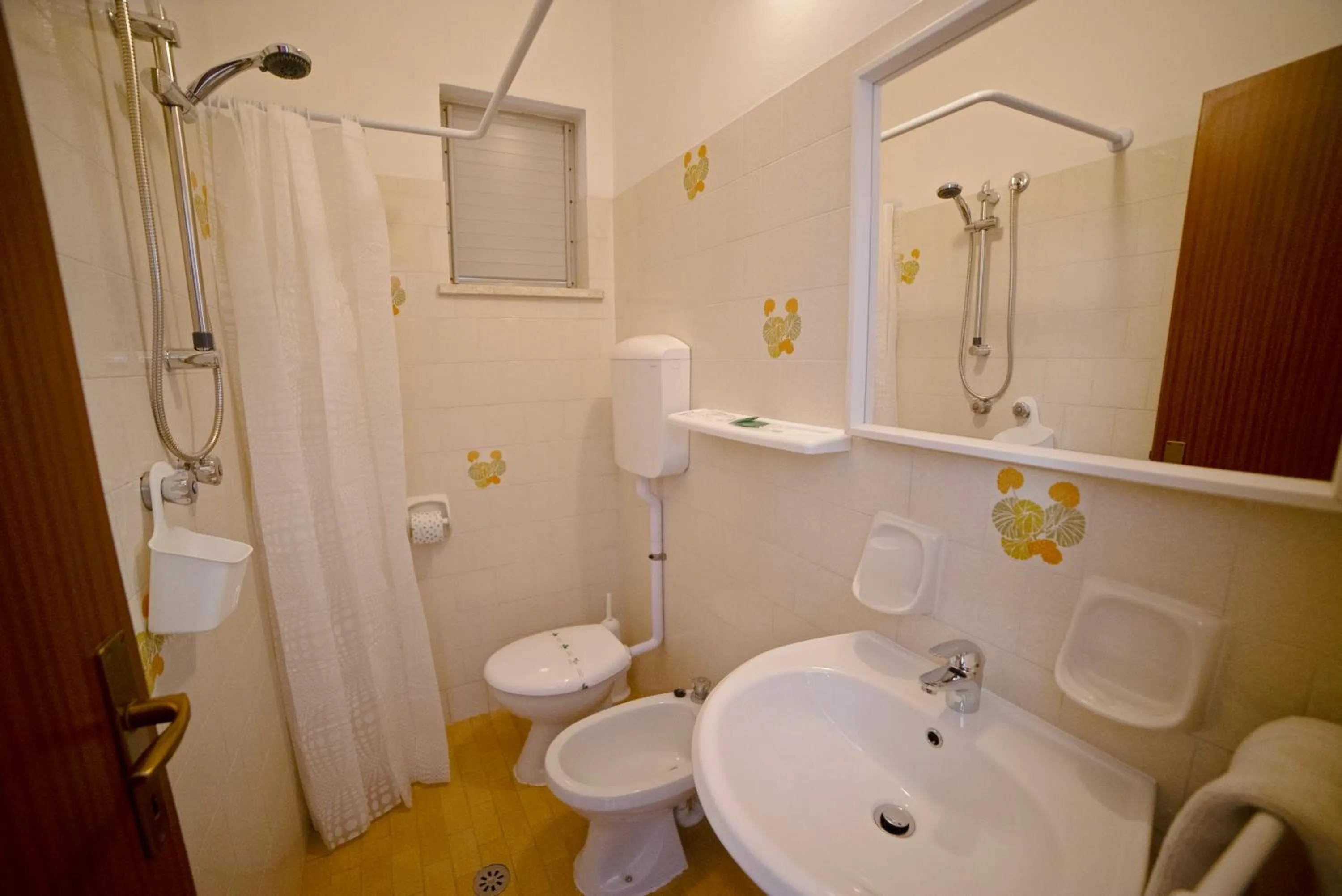 Bathroom in Hotel Ischia