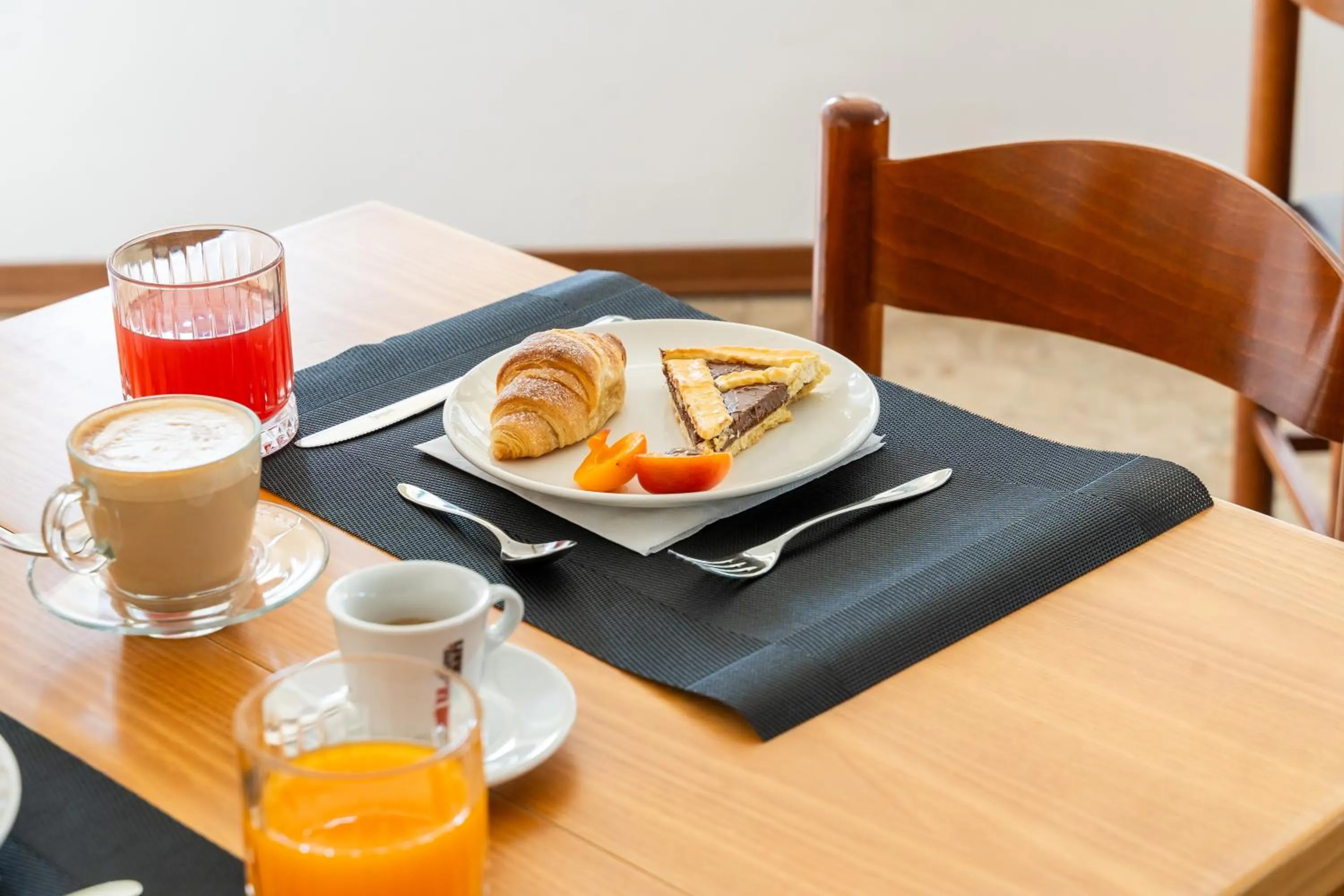 Restaurant/places to eat in Hotel Ischia