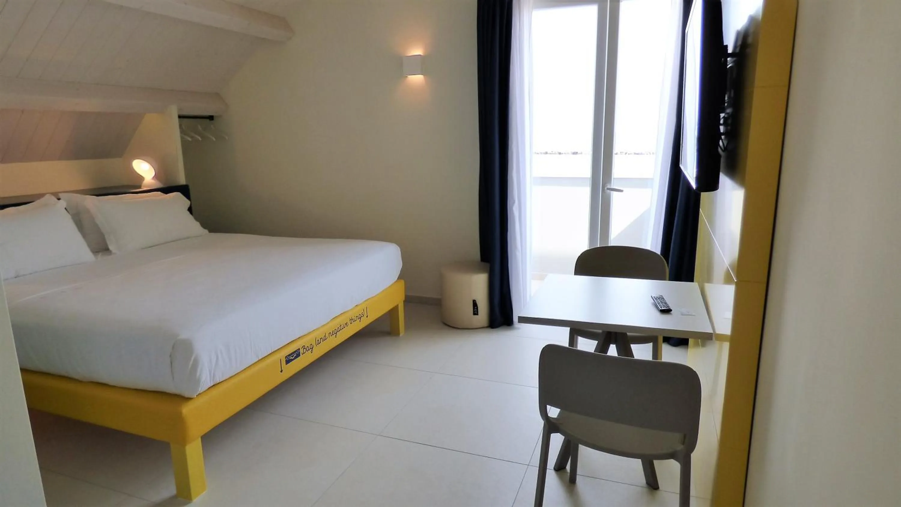 Photo of the whole room in Hotel Trevi