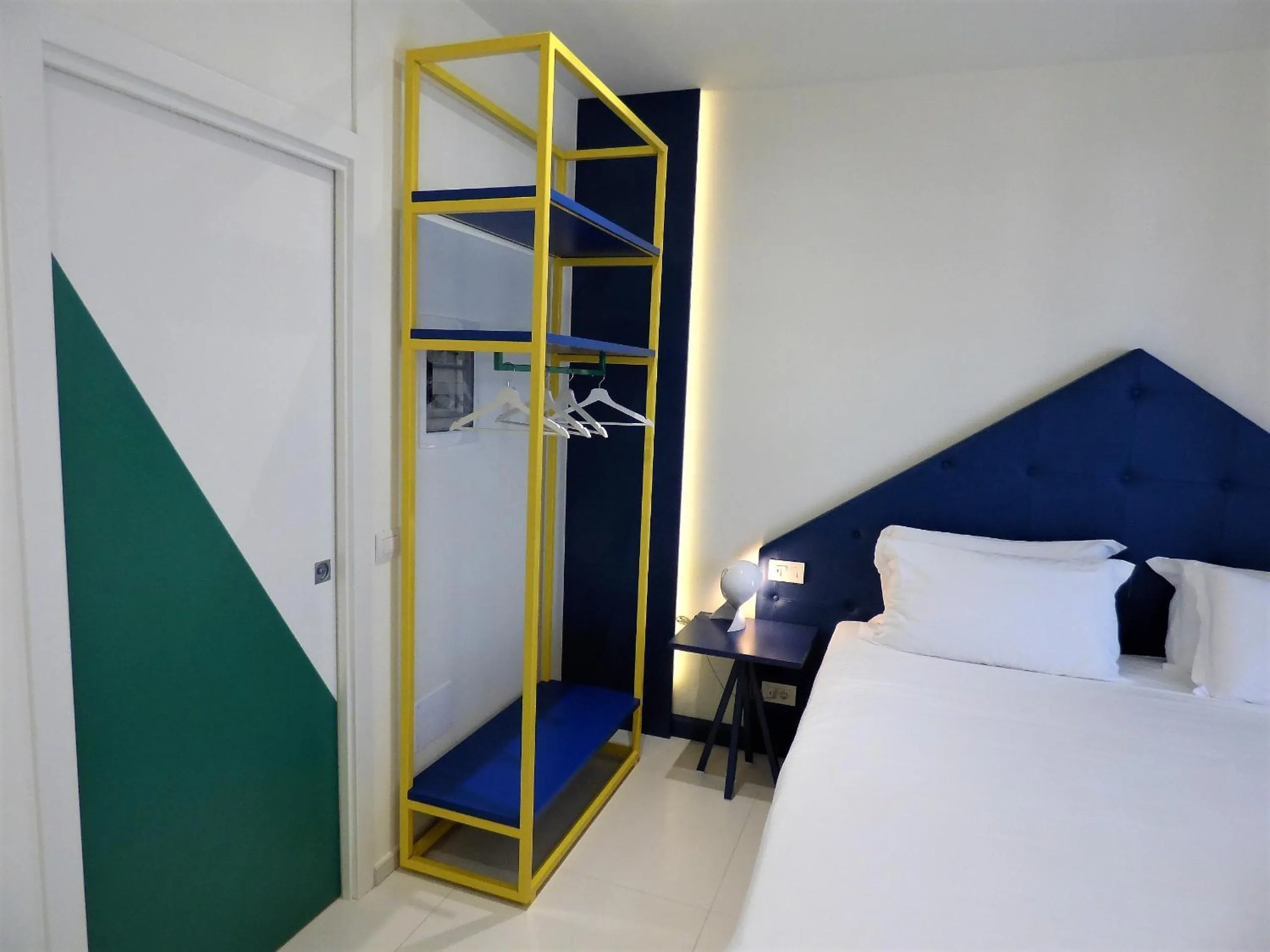 Photo of the whole room in Hotel Trevi