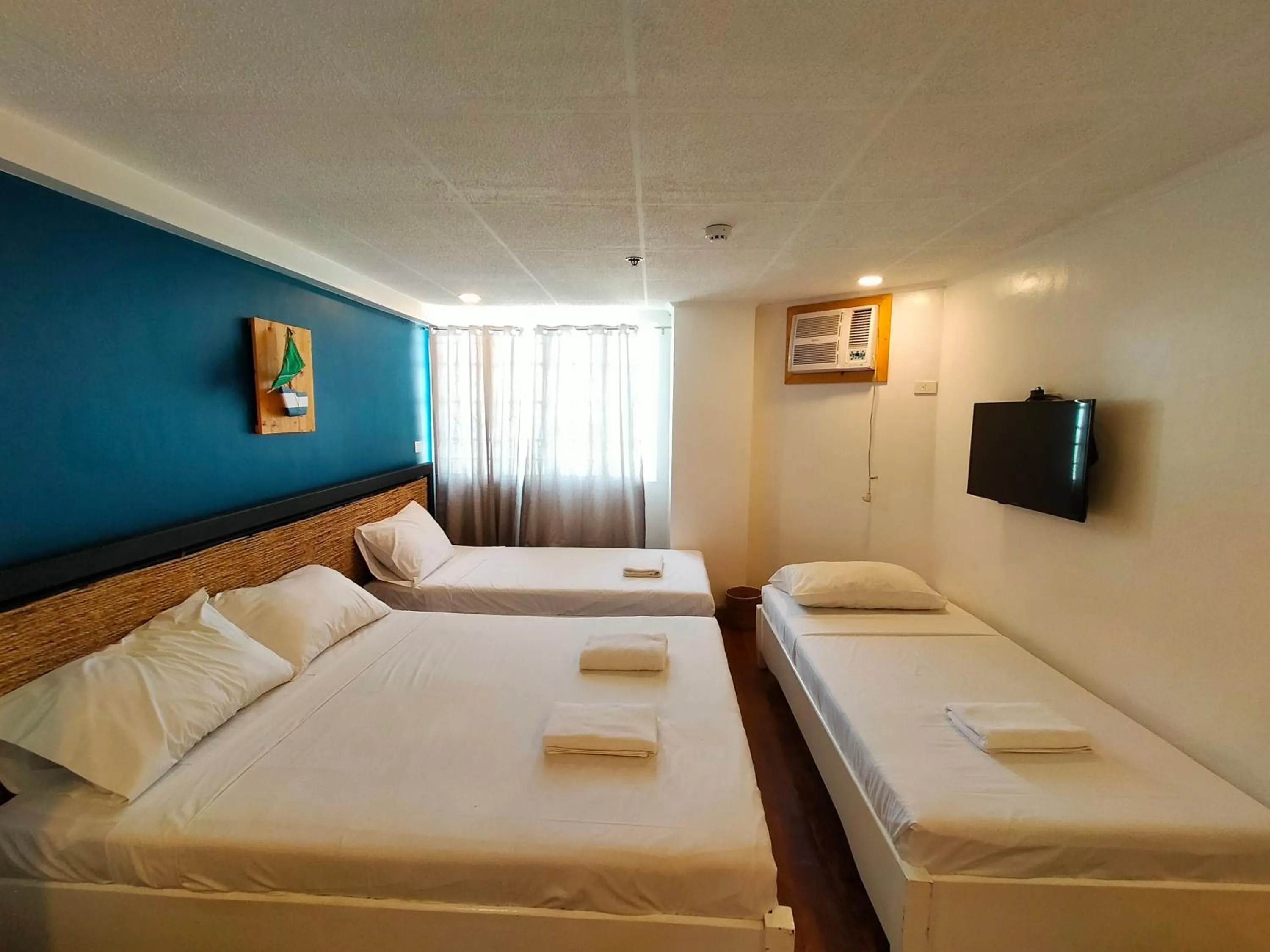 Bed in The New View by Ecotel