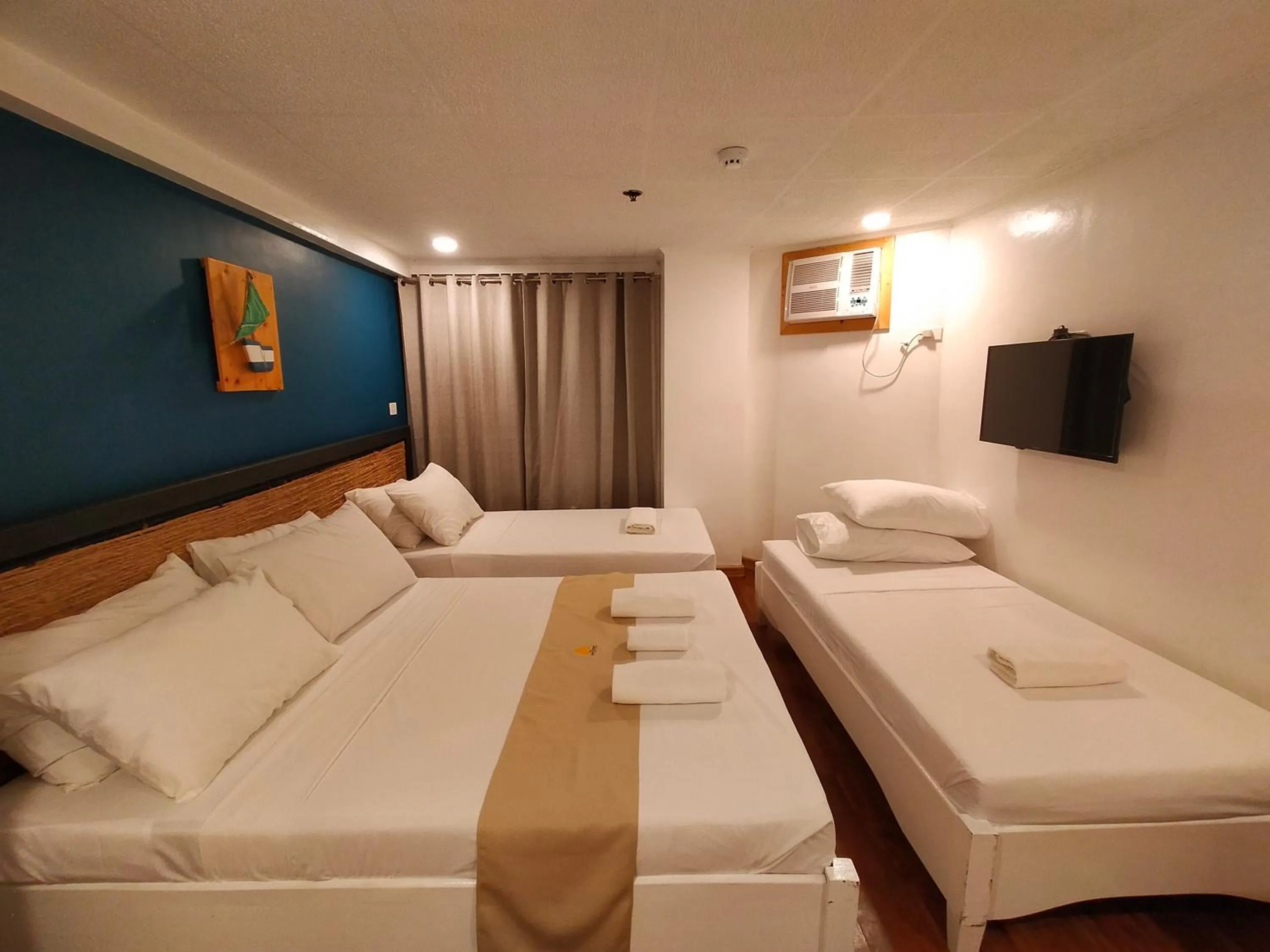 Bed in The New View by Ecotel