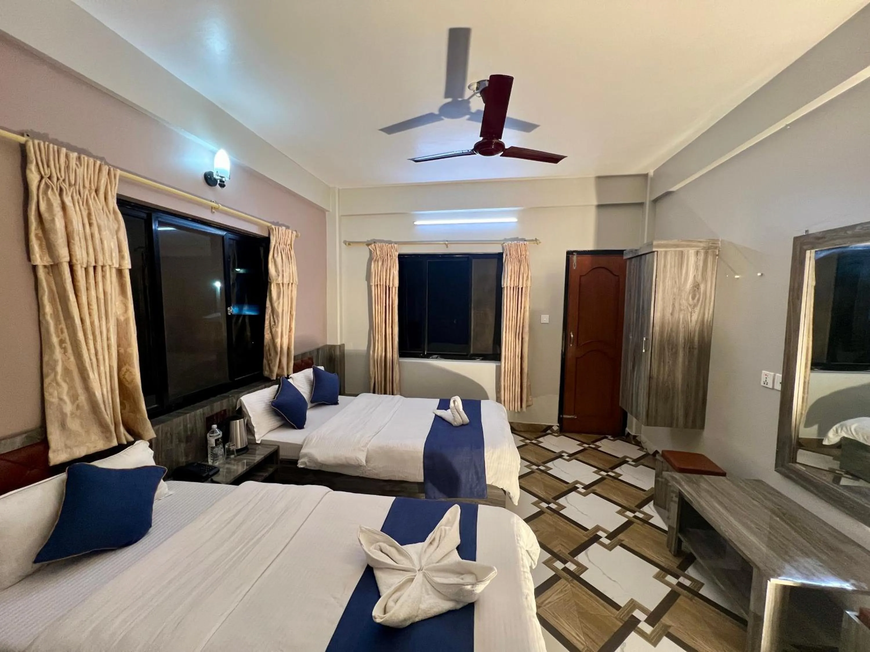 Bedroom, Bed in Hotel Immortal Inn