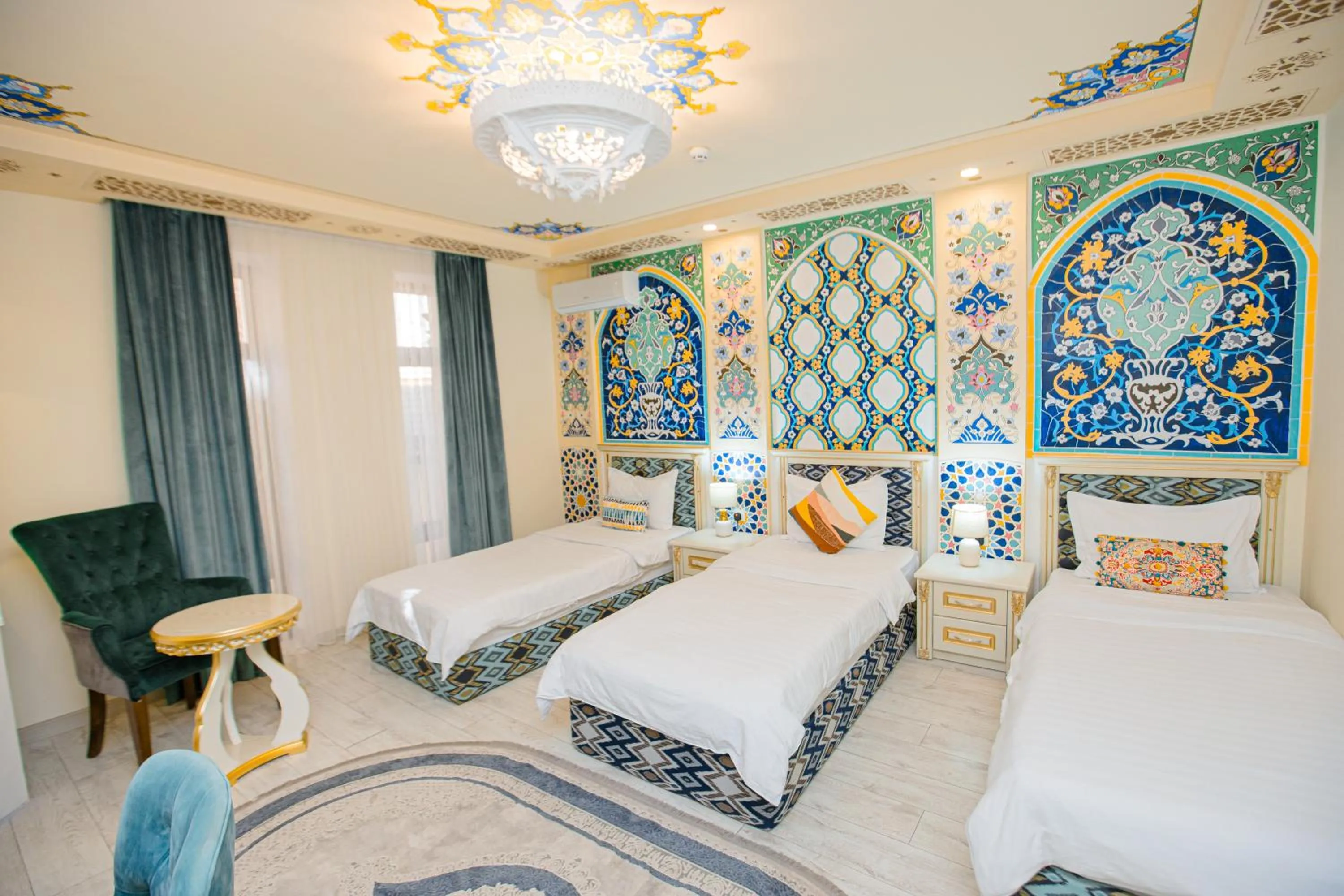 Bed in Gur Emir Palace boutique hotel