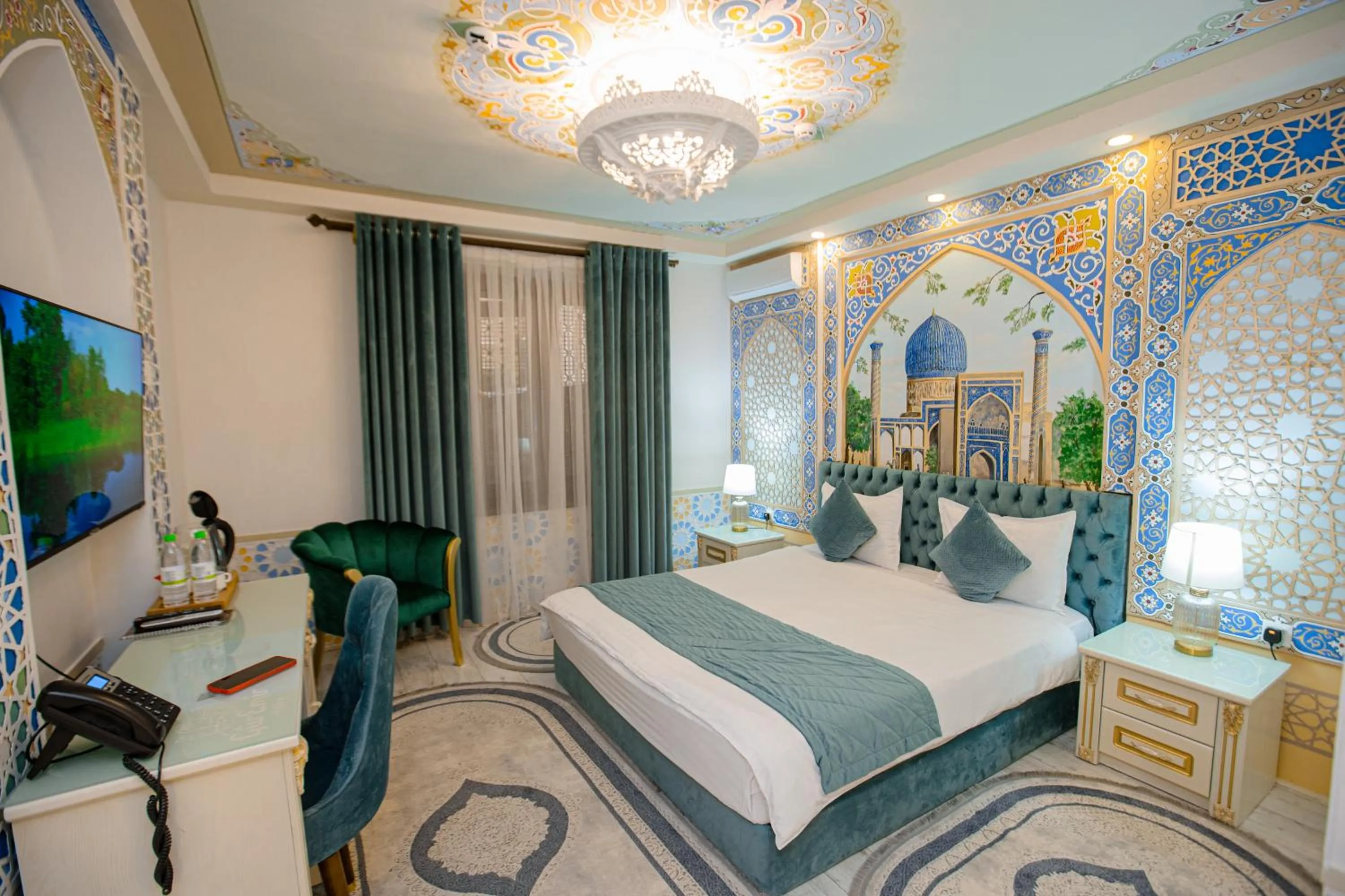 Bed in Gur Emir Palace boutique hotel