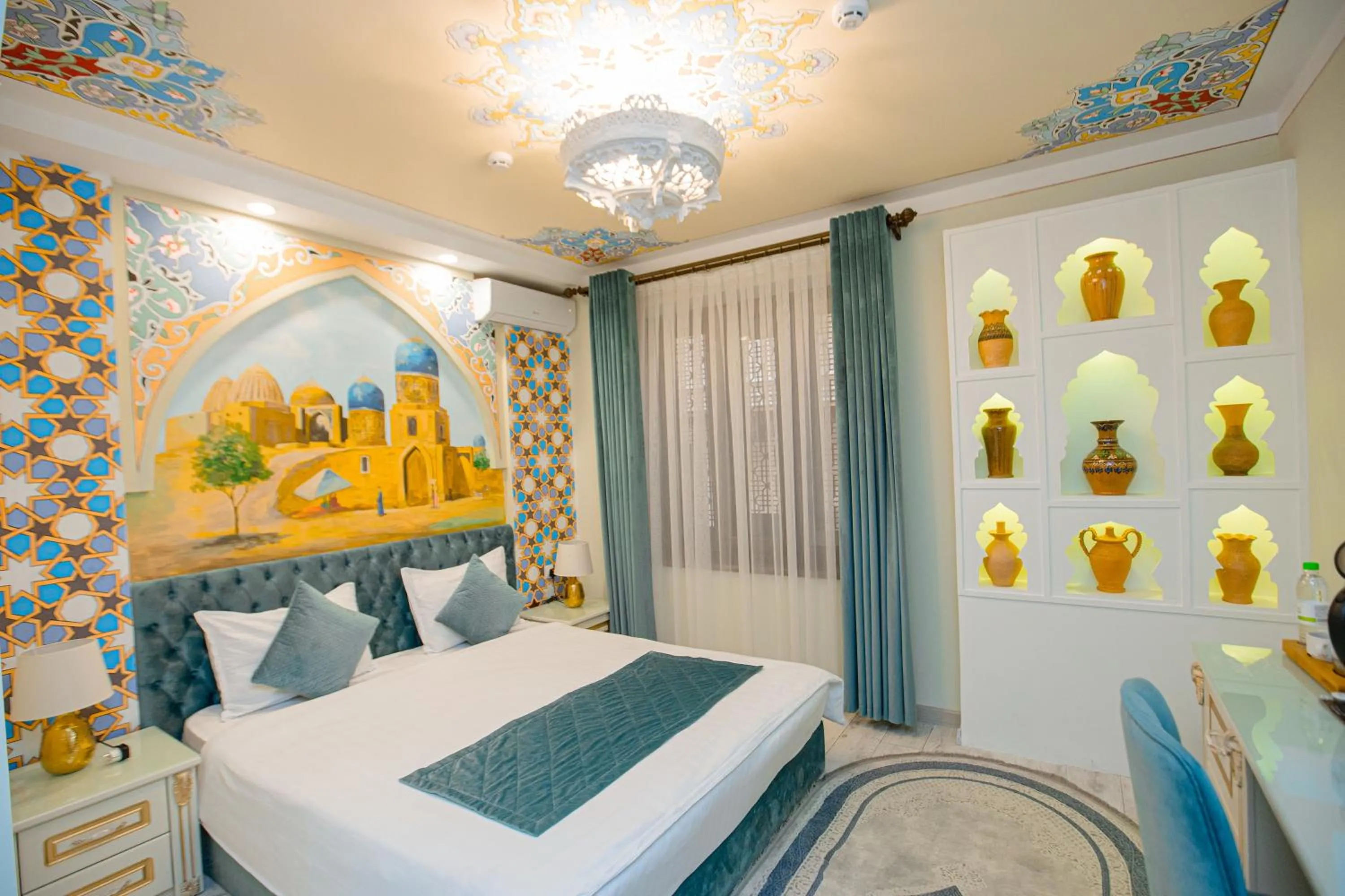 Bed in Gur Emir Palace boutique hotel