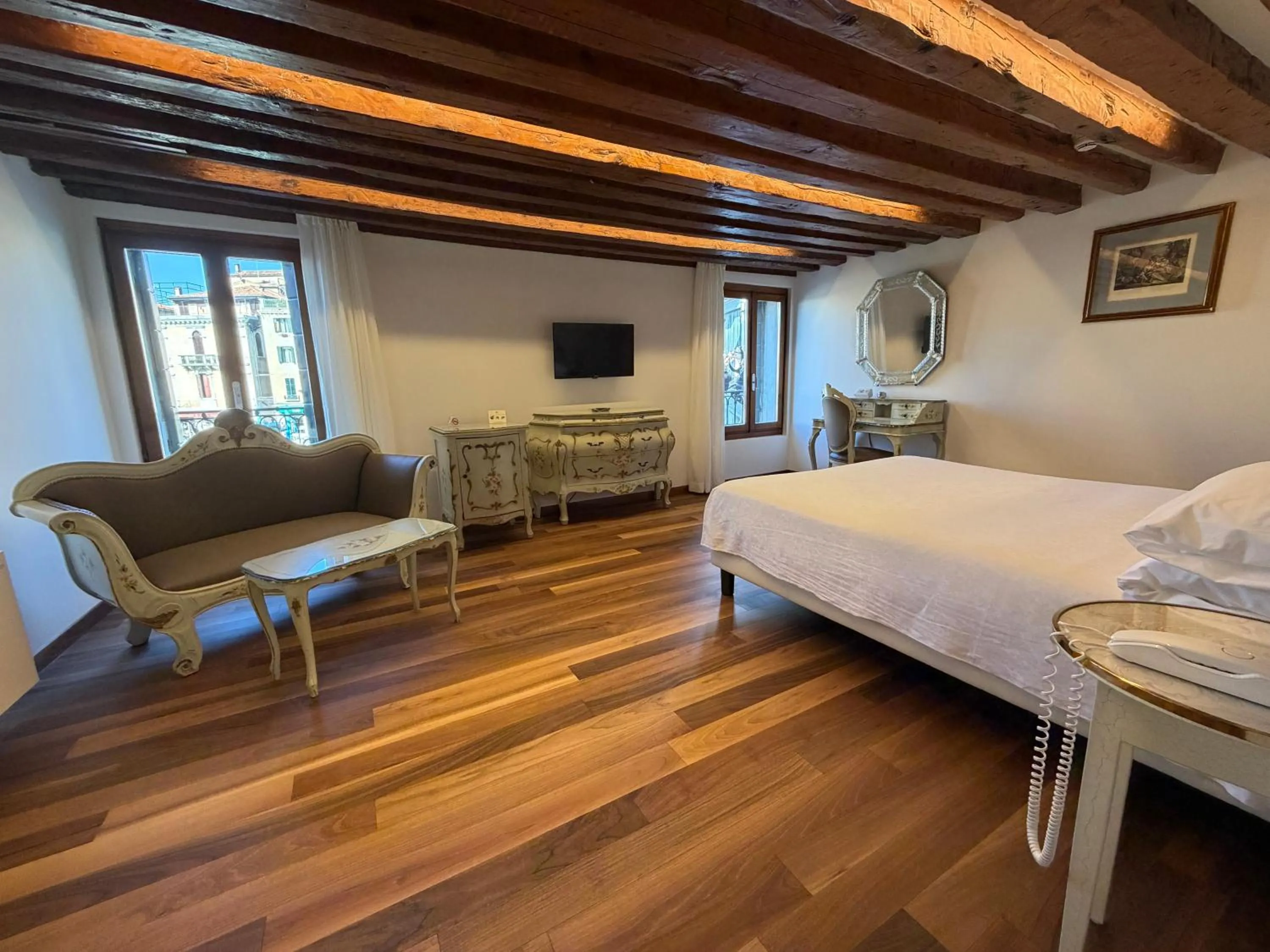 Bed in Hotel Rialto