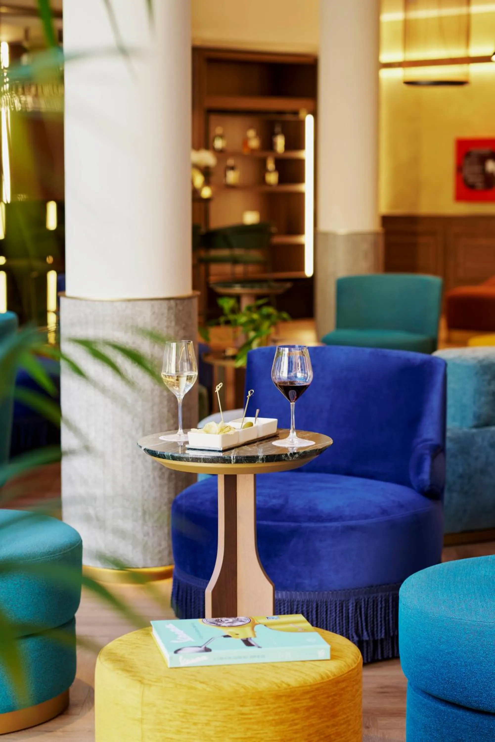 Living room in Hotel Giacomo Morra Alba - Handwritten Collection