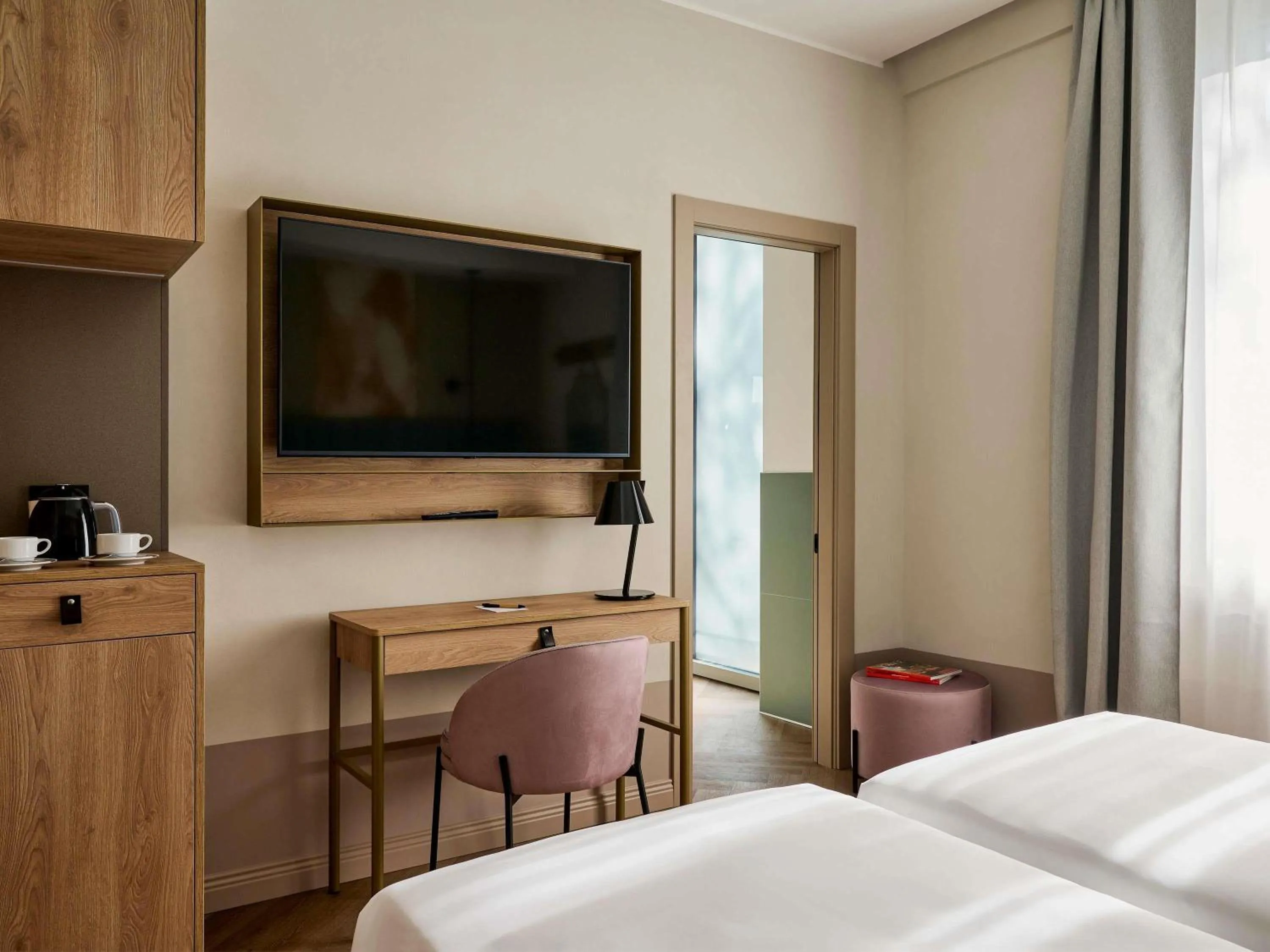 Bedroom, Bed in Hotel Giacomo Morra Alba - Handwritten Collection