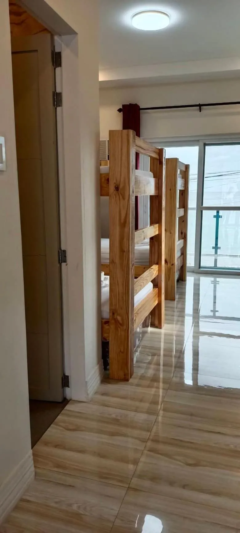 Quadruple Room with Balcony in Hotel Eight Fifty