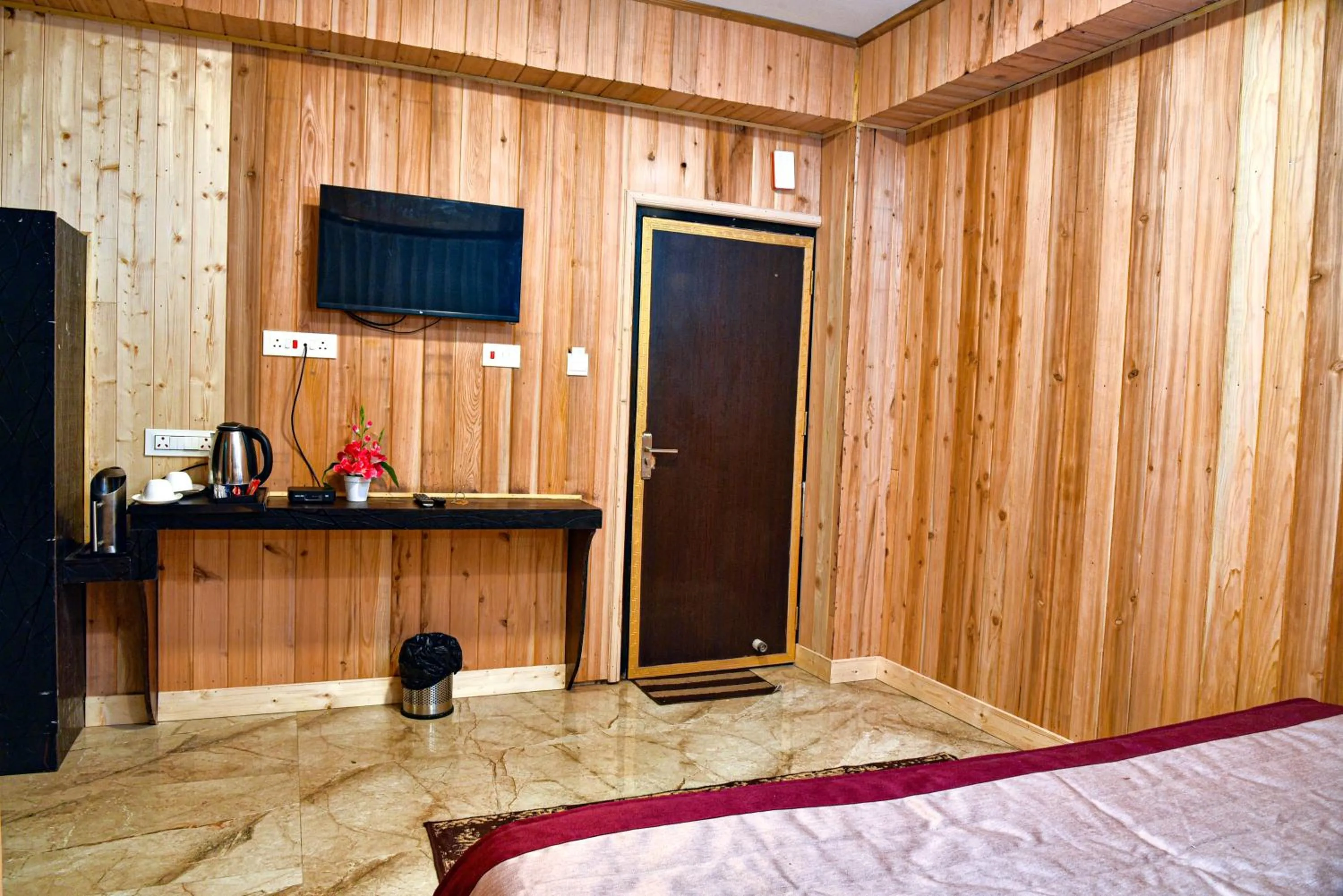 TV and multimedia, Bed in Rufina Lachung Kunga