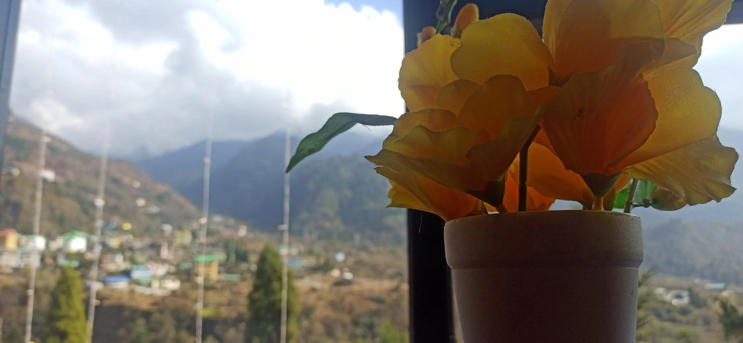 Mountain view in Rufina Lachung Kunga