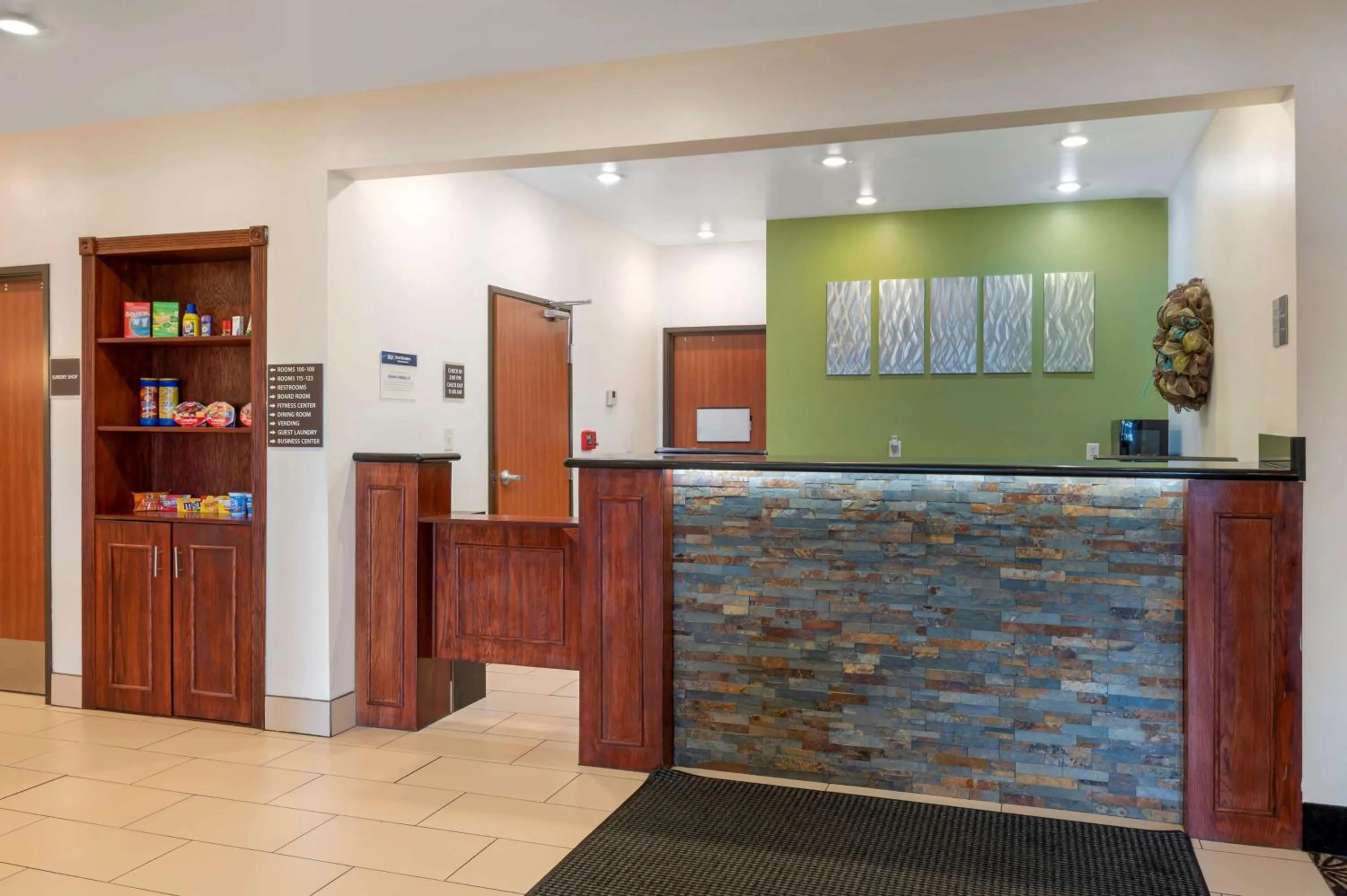 Lobby or reception in Best Western Plus Covered Bridge Inn