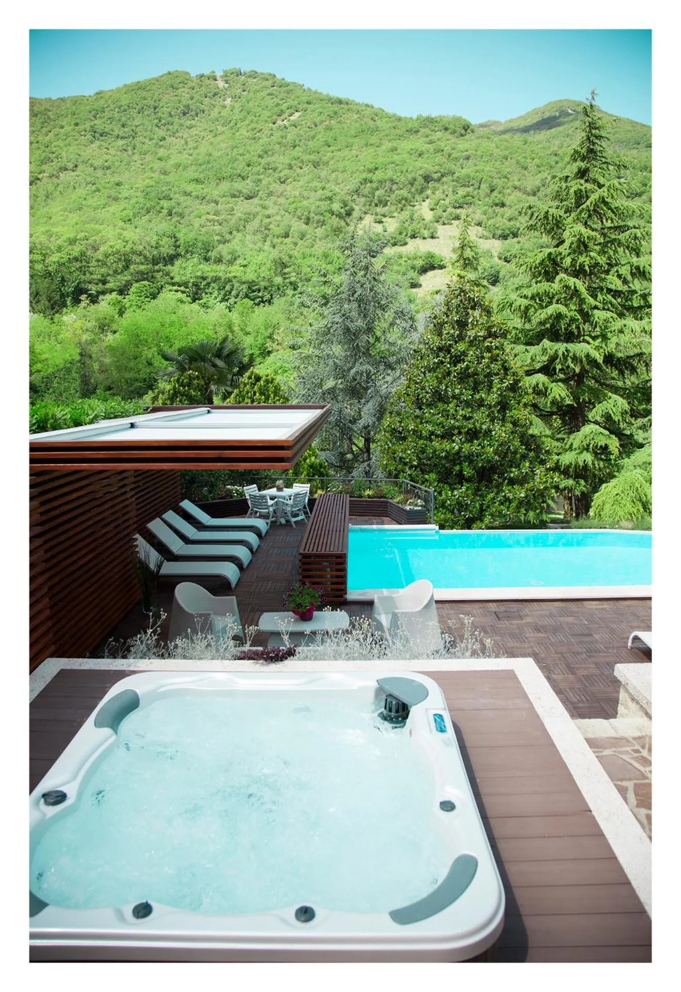 Hot Tub in Fontana Vecchia