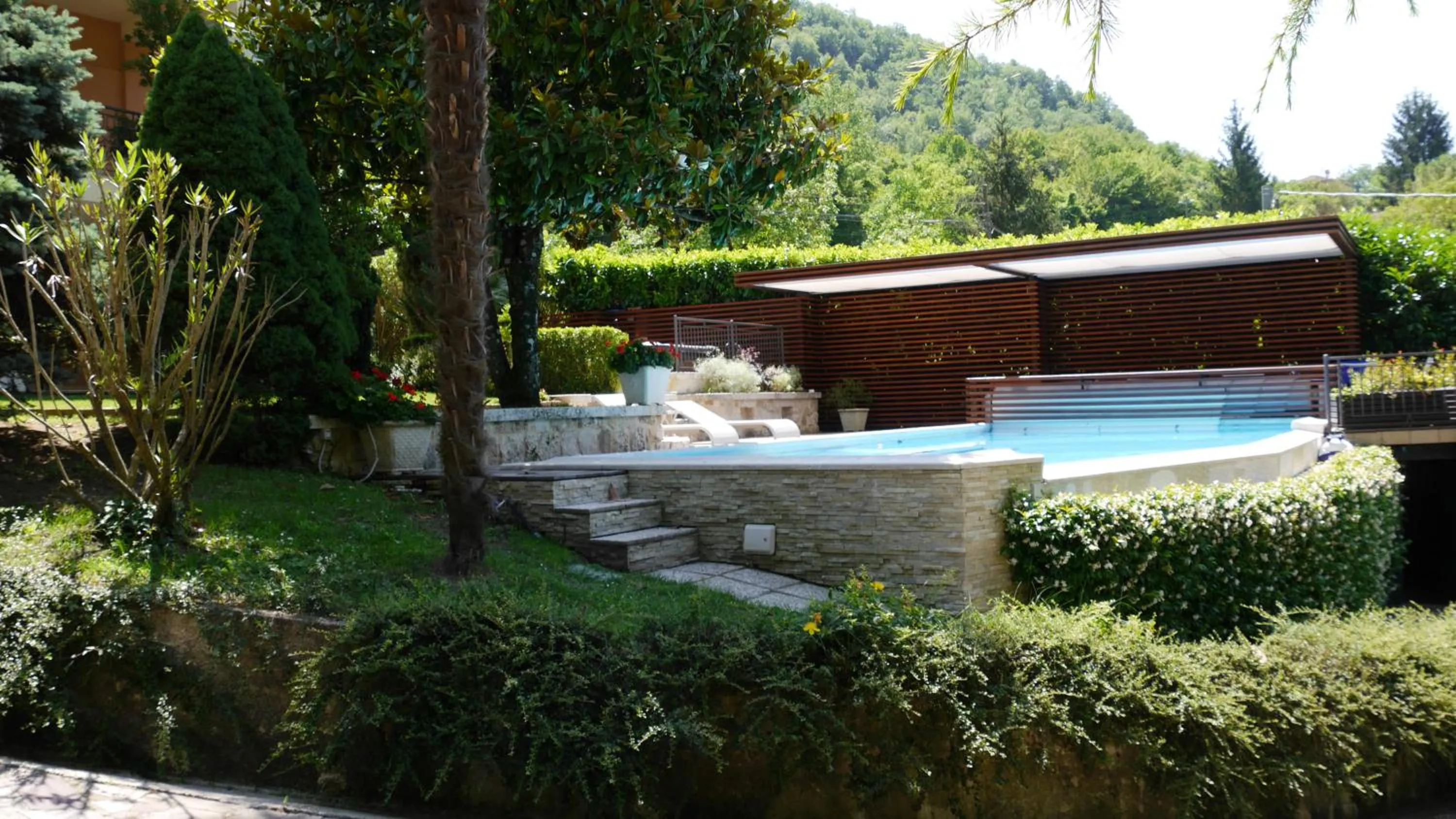 Property building in Fontana Vecchia