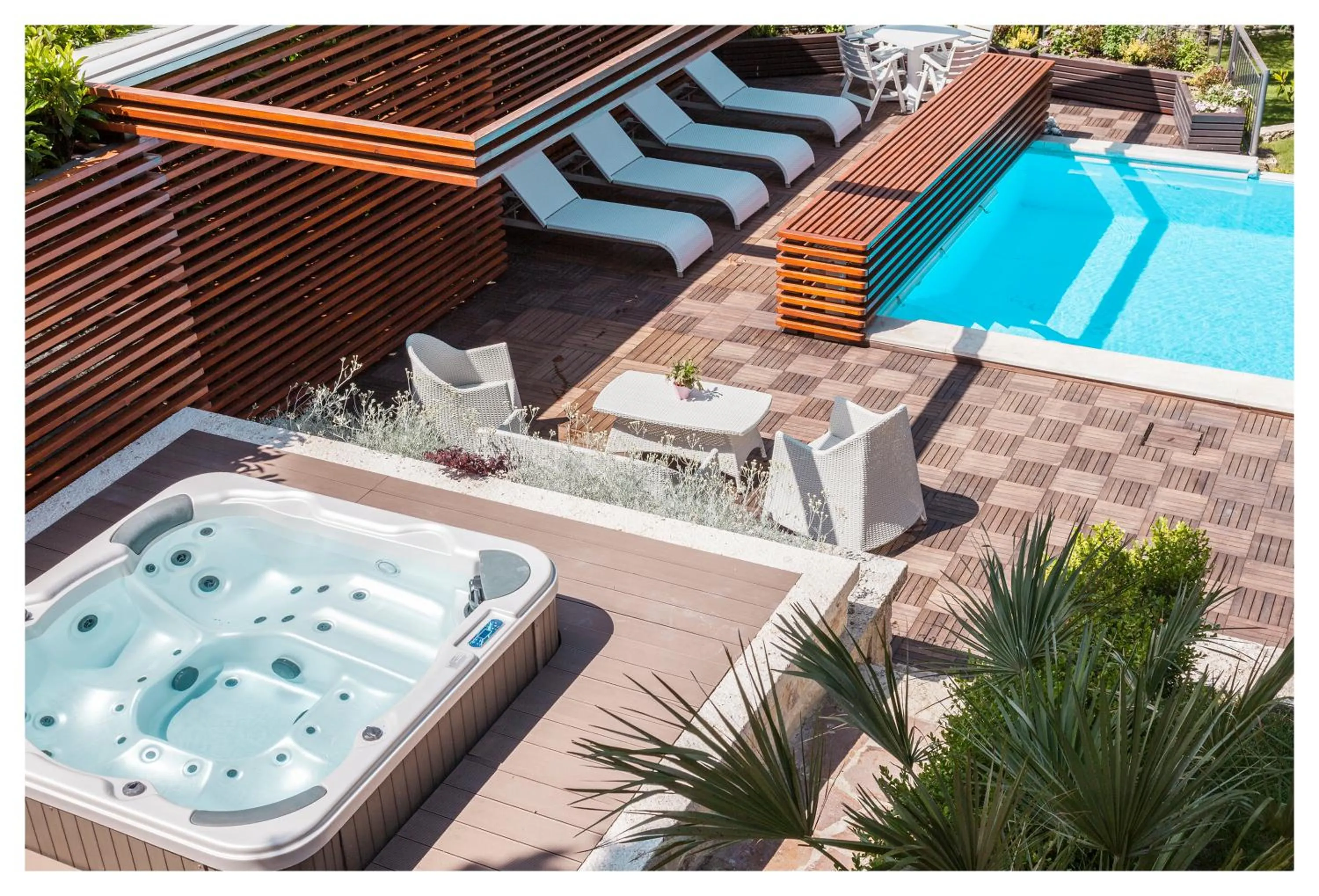 Hot Tub in Fontana Vecchia