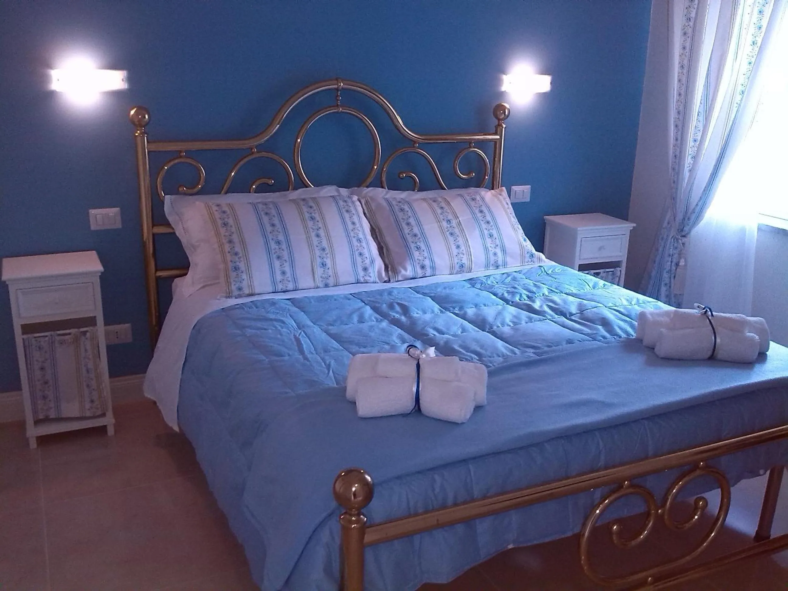 Photo of the whole room, Bed in Fontana Vecchia